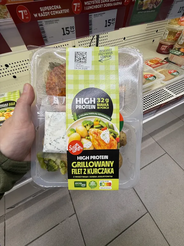 High Protein Grillowany filet z kurczaka z warzywami i sosem jogurtowym | 400g
