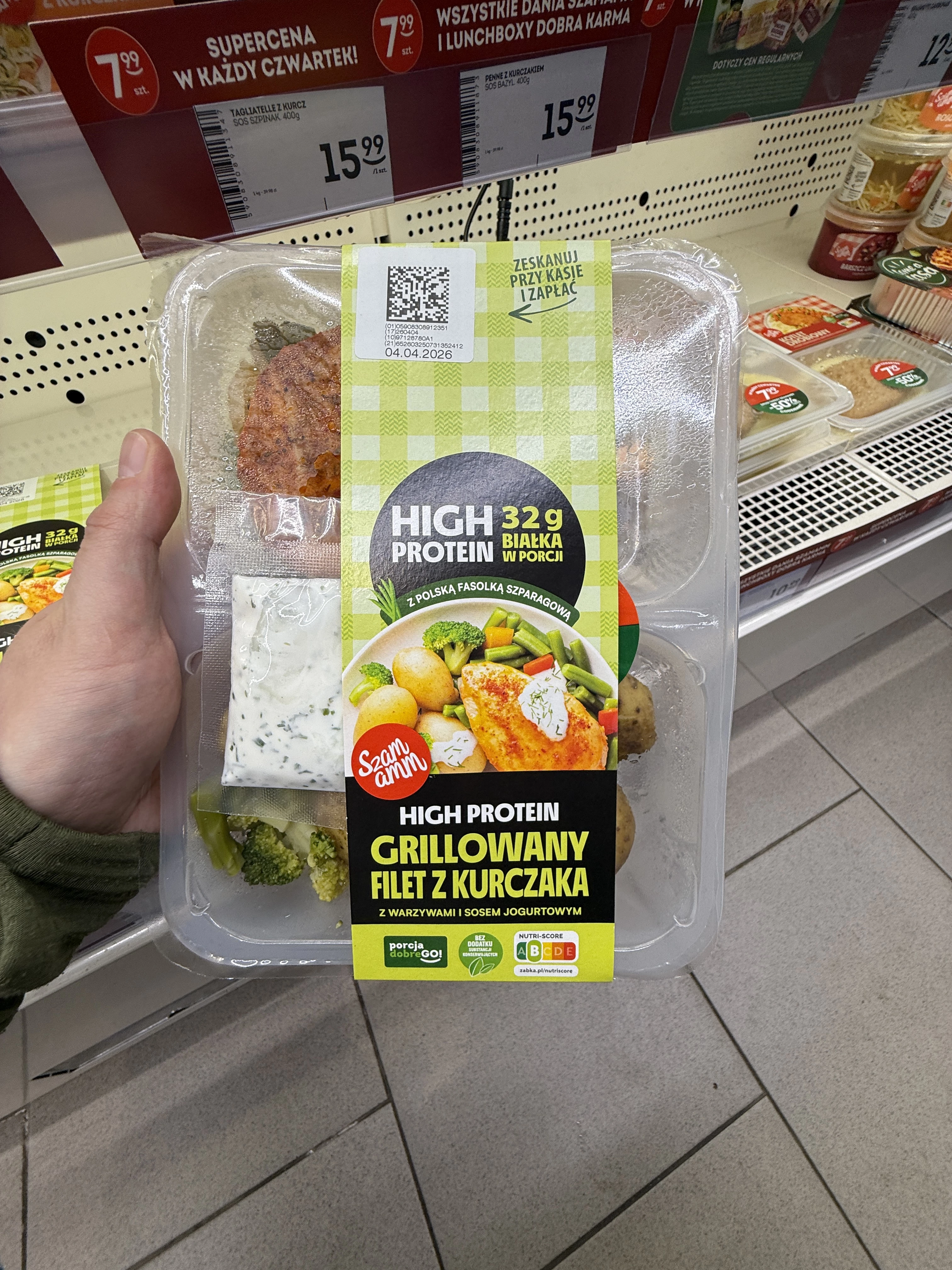 High Protein Grillowany filet z kurczaka z warzywami i sosem jogurtowym | 400g