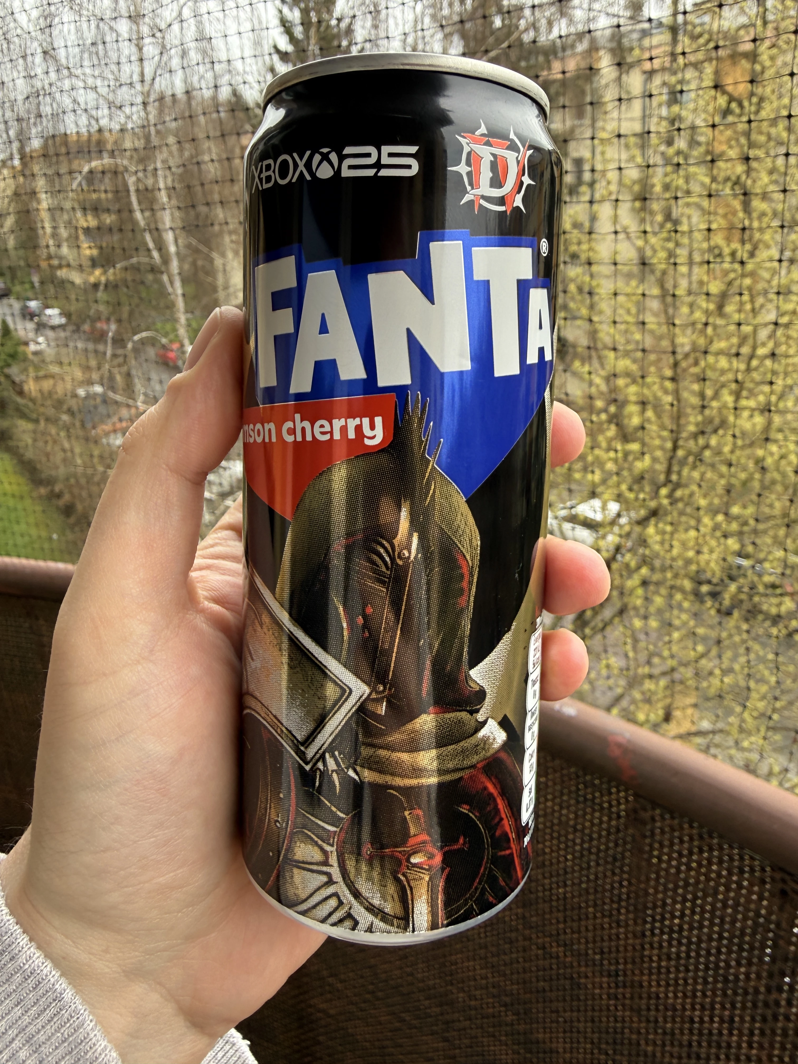 Fanta Crimson Cherry (edycja Xbox / Diablo IV) | 330ml