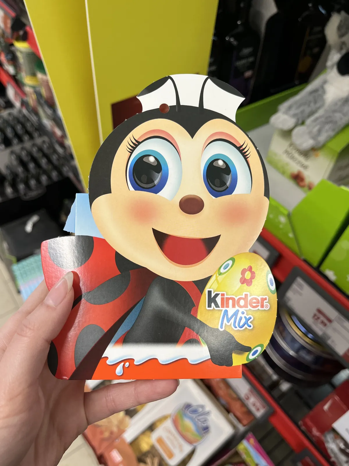 Kinder Mix (zestaw wielkanocny, opakowanie w kształcie biedronki) | 102g