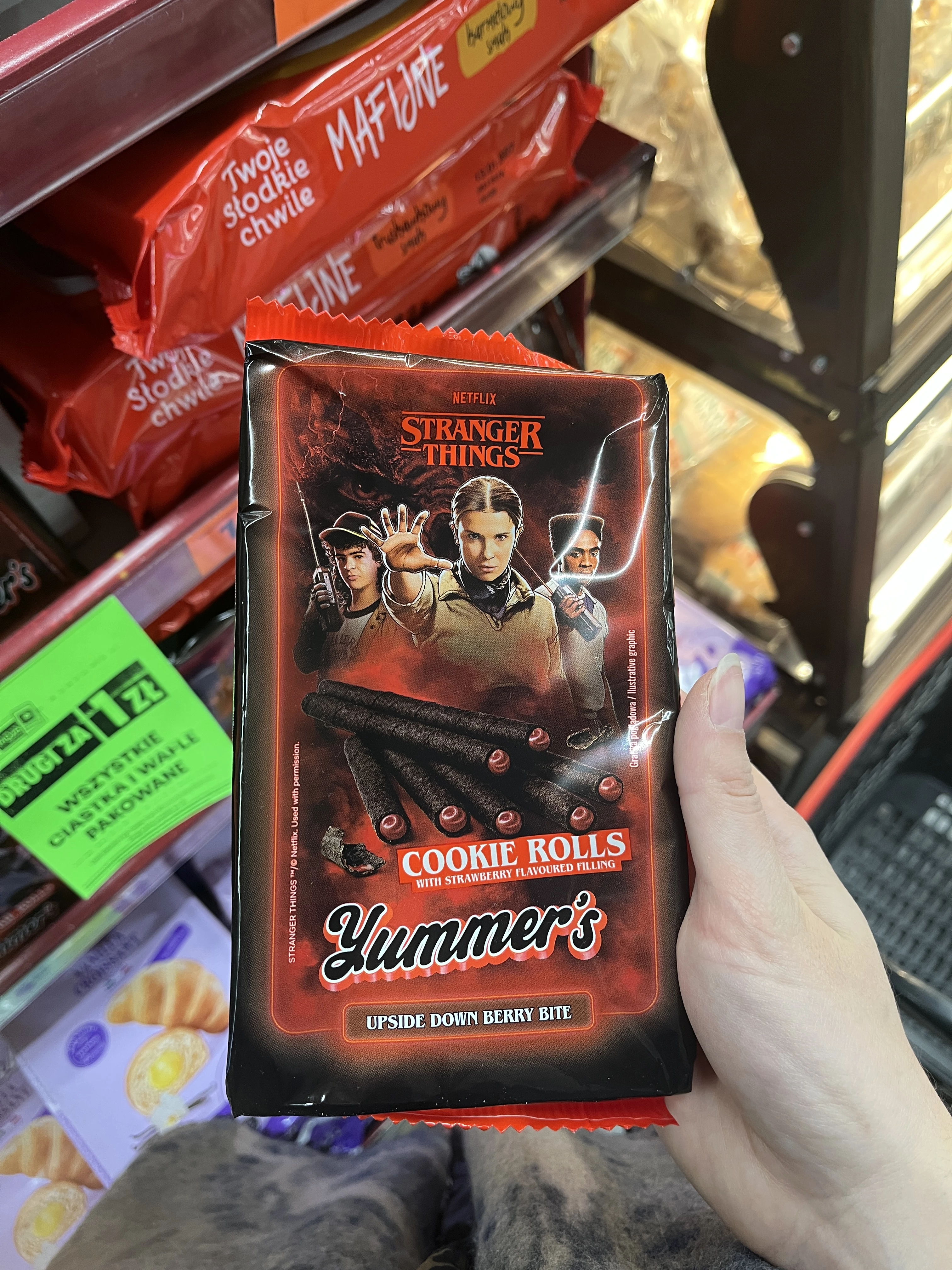 Yummer’s Cookie Rolls with Strawberry Flavoured Filling – Stranger Things / Upside Down Berry Bite | 144g