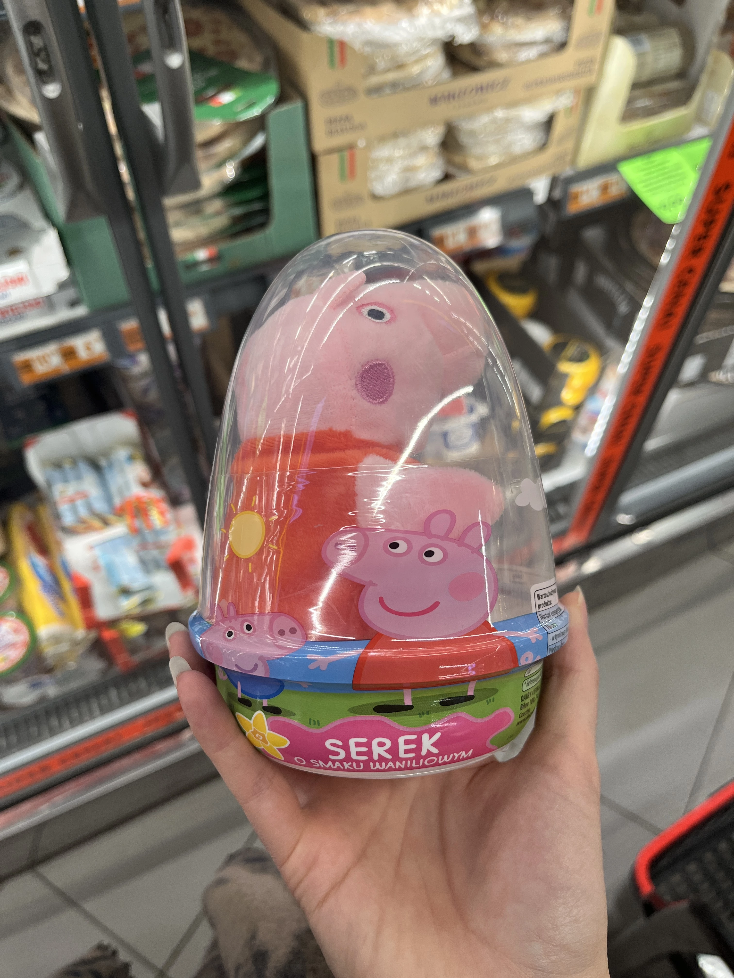 Kids World Serek Peppa Pig waniliowy z maskotką | 160g