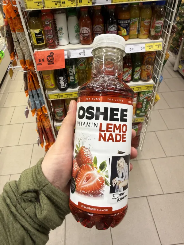 OSHEE Vitamin Lemonade truskawka Daria Zawiałow | 555ml