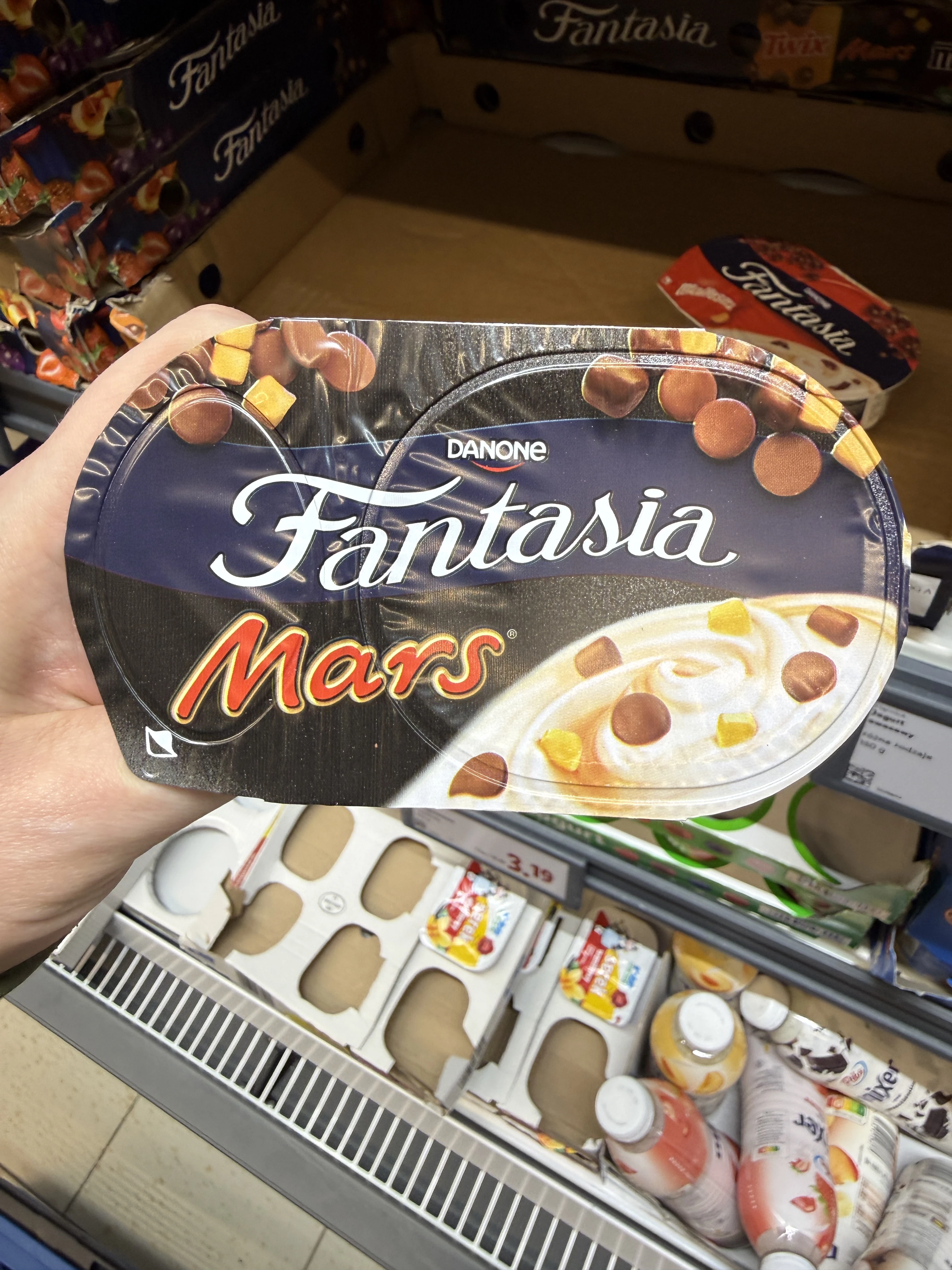 Fantasia Jogurt kremowy z mieszanką Mars | 104g