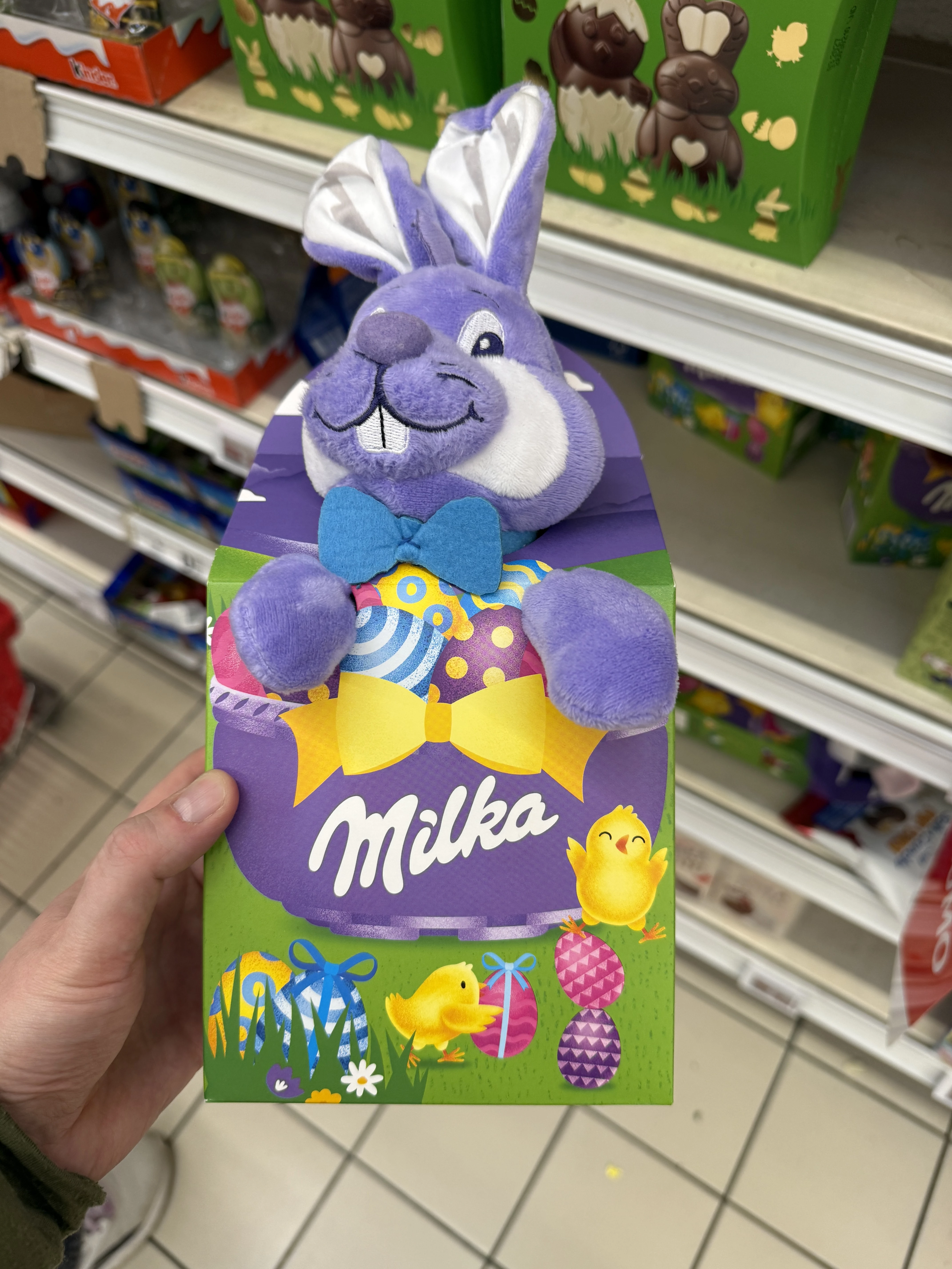 Milka Zestaw słodyczy z maskotką fioletowy zając | 96g