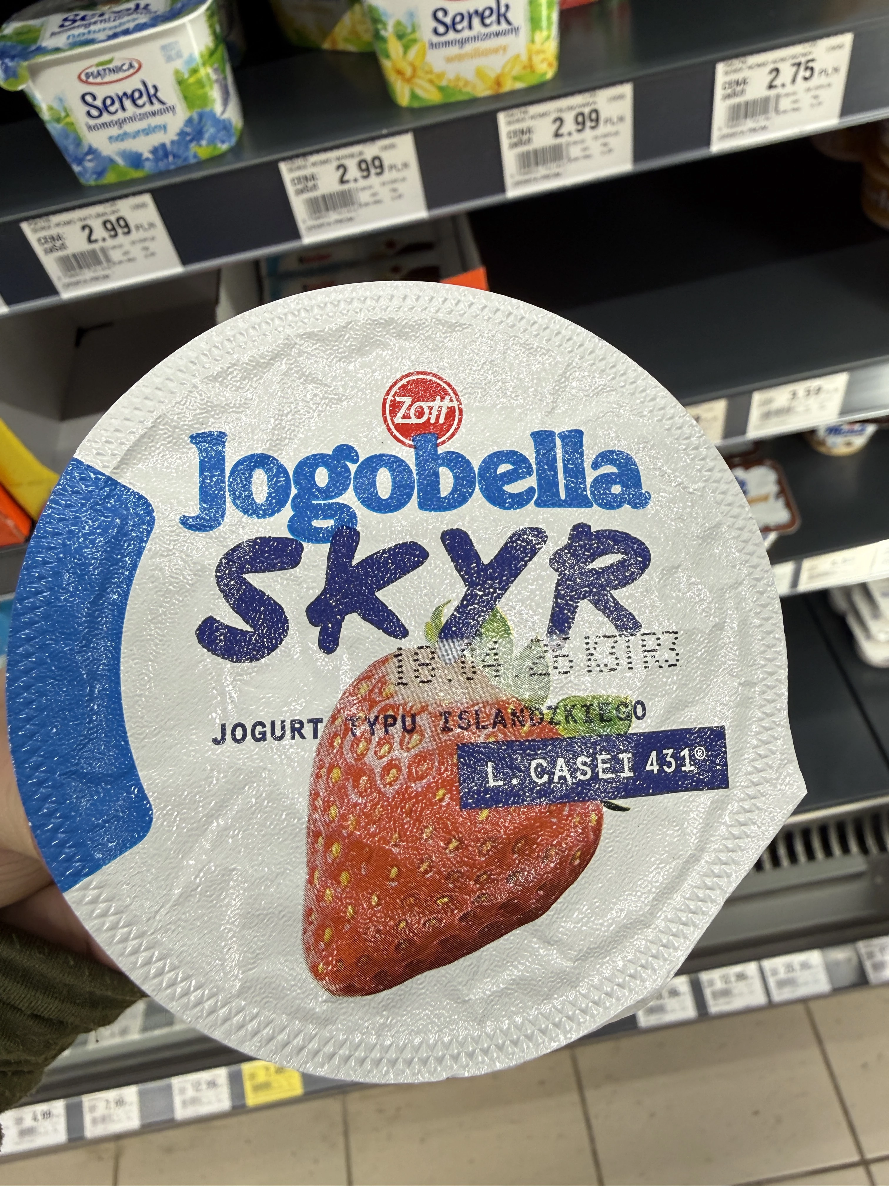 Zott Jogobella Skyr jogurt typu islandzkiego z truskawkami | 150g