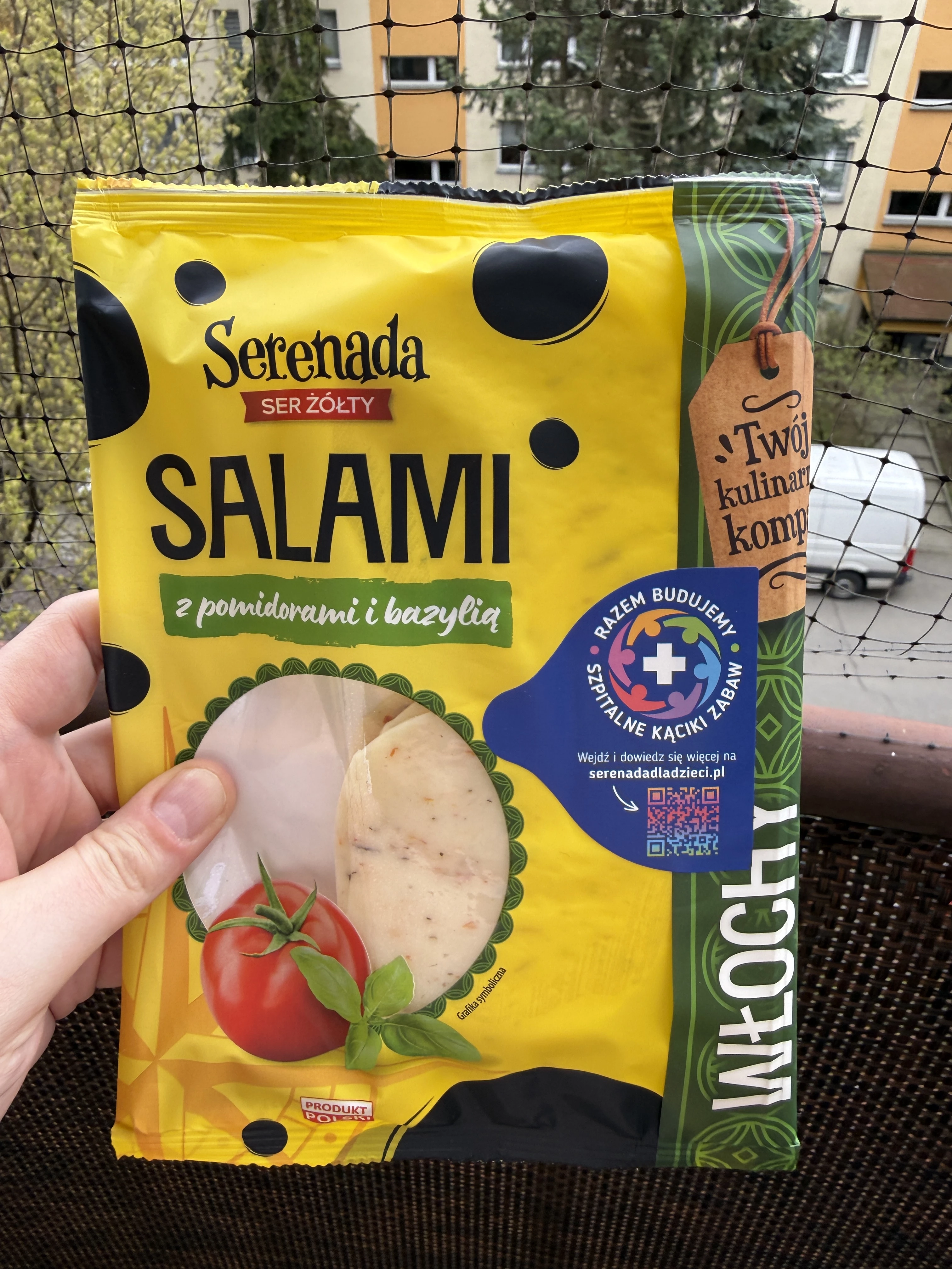 Serenada Ser żółty Salami z pomidorami i bazylią | 135g