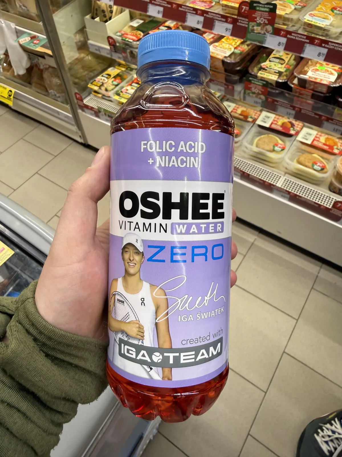Oshee Vitamin Water Zero czarna porzeczka cytryna | 555ml