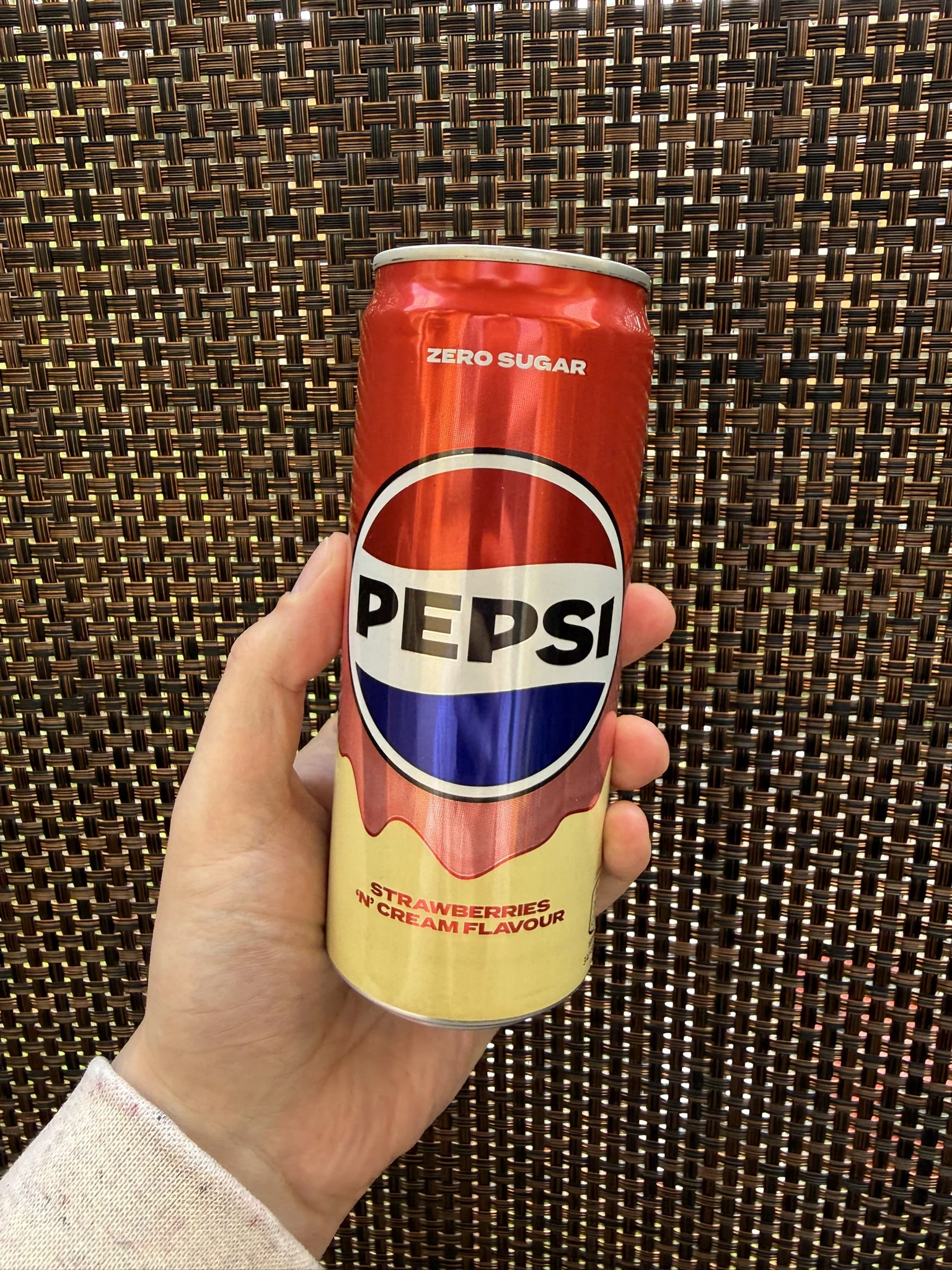 Pepsi Strawberries 'n’ Cream Zero Sugar | 330ml
