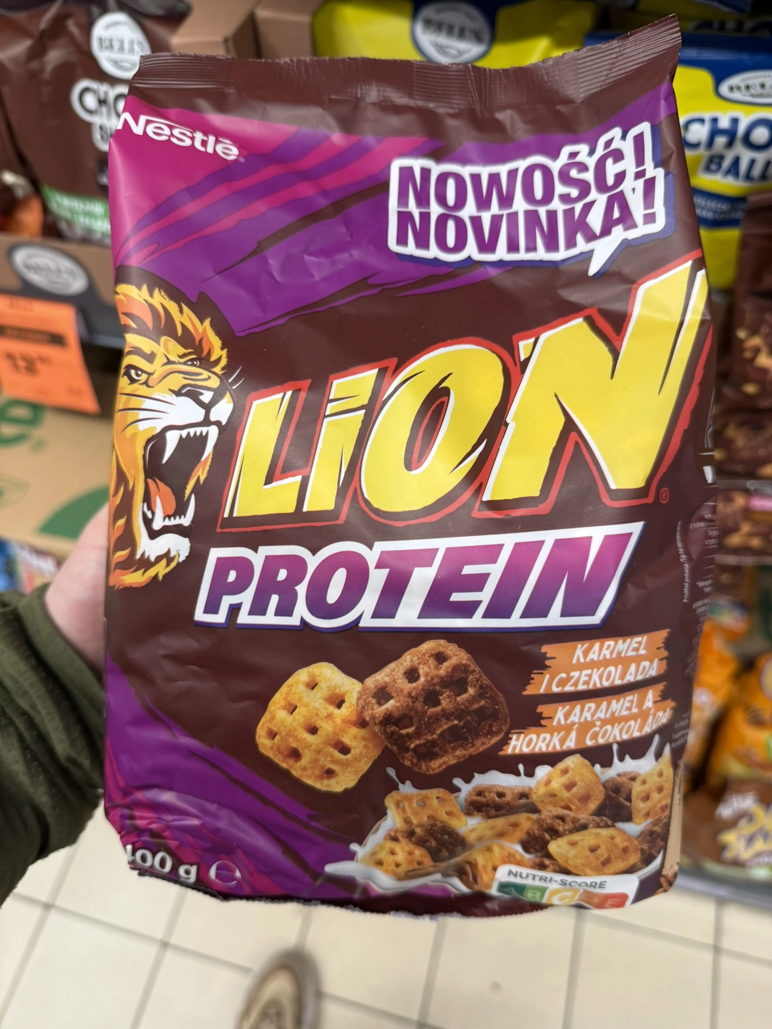 Nestlé Lion Protein Płatki śniadaniowe karmel i czekolada | 400g