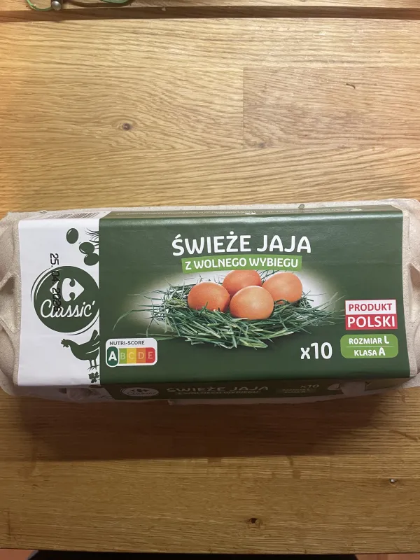 Carrefour Classic Świeże jaja z wolnego wybiegu L 10 sztuk