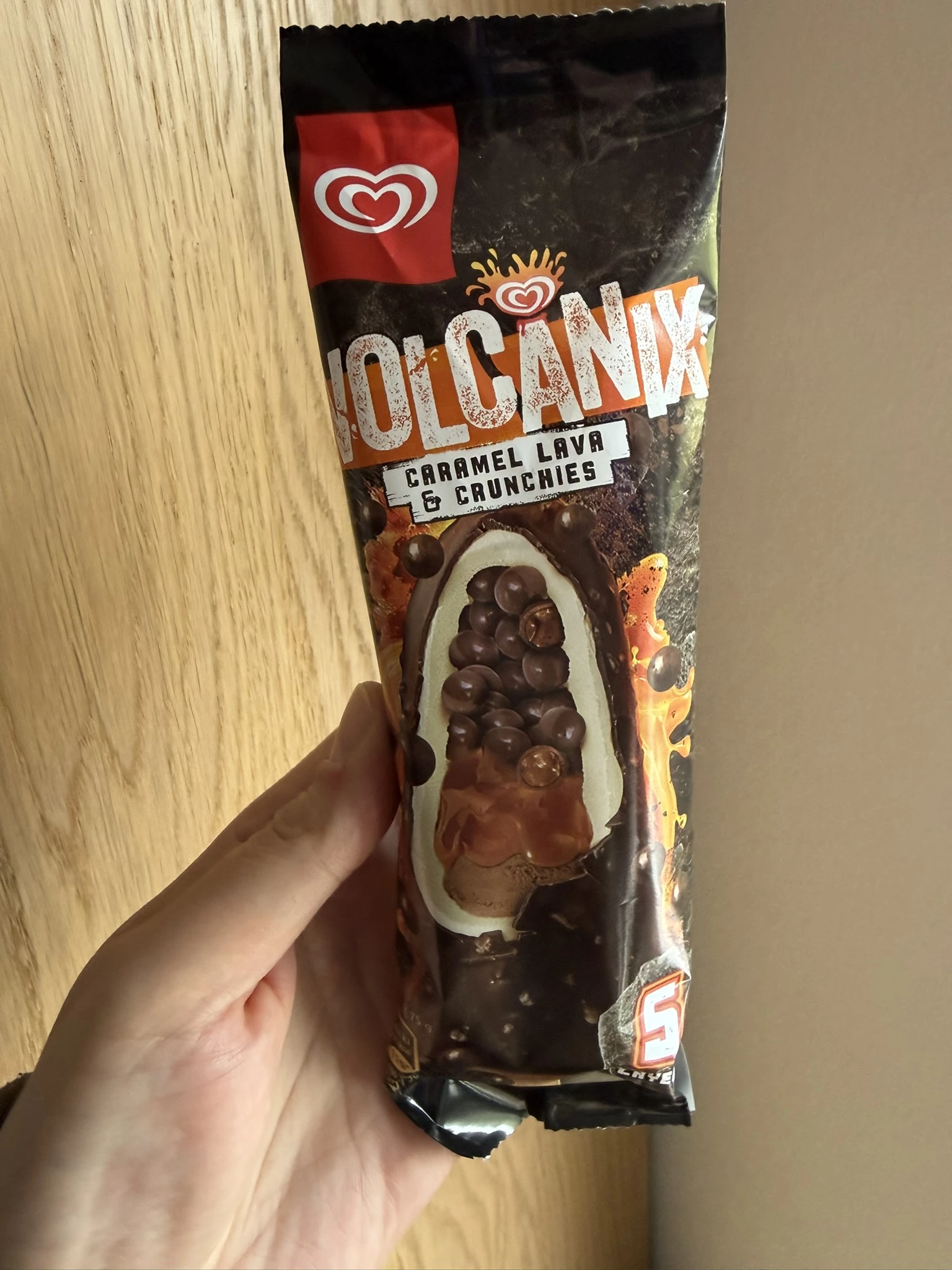 Algida Volcanix Caramel Lava & Crunchies | 80ml