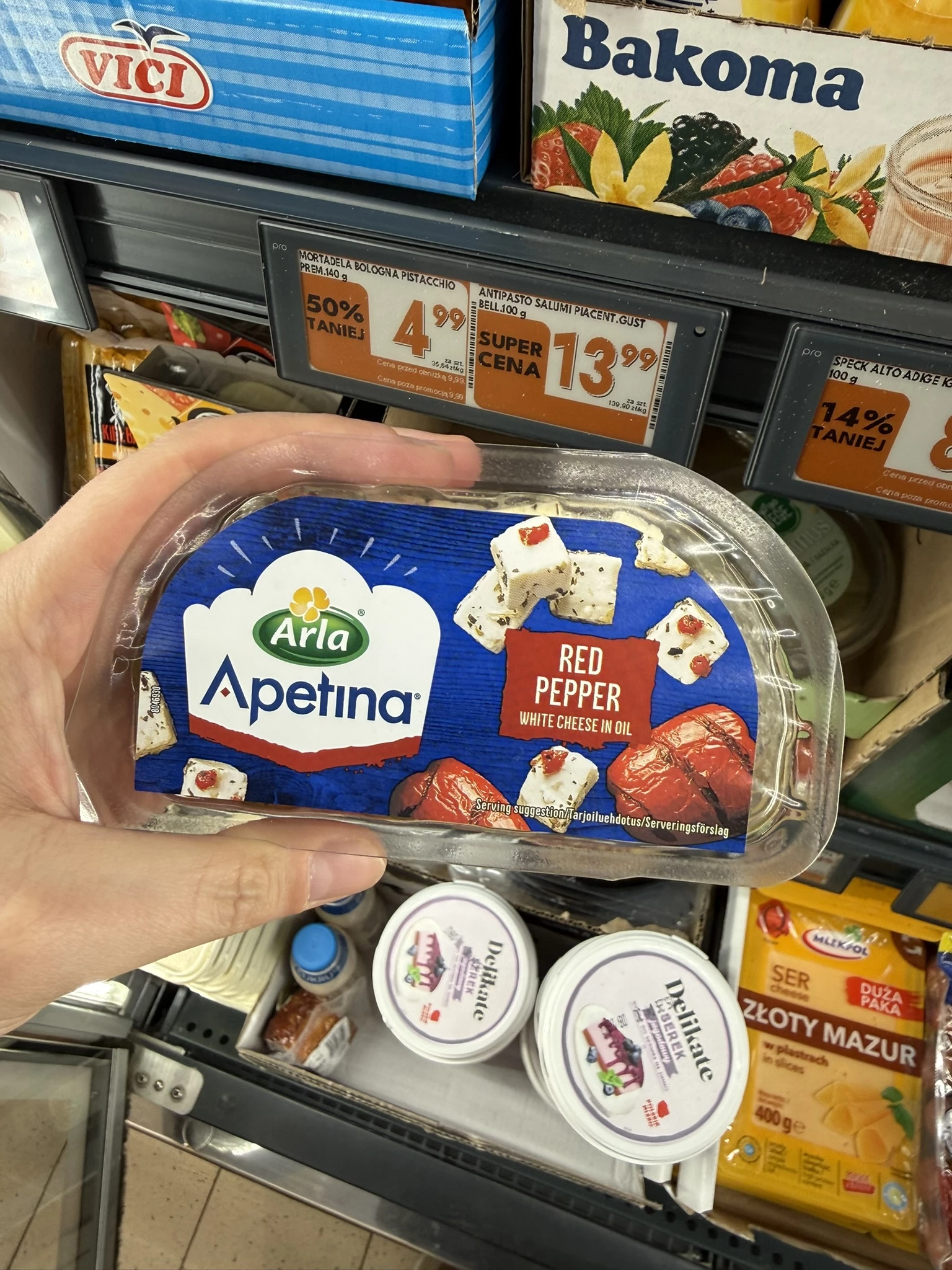 Arla Apetina Red Pepper White Cheese in Oil | 100g