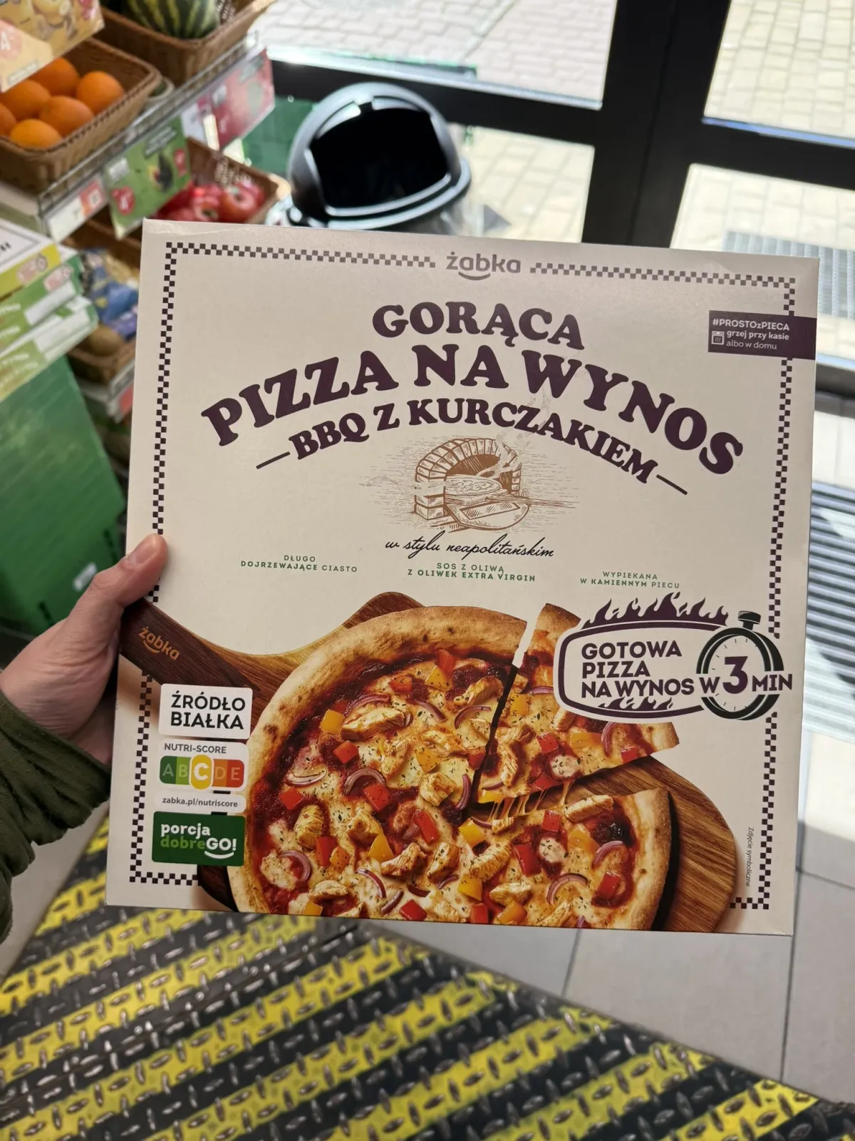 Żabka Gorąca Pizza Na Wynos BBQ z Kurczakiem | 516g