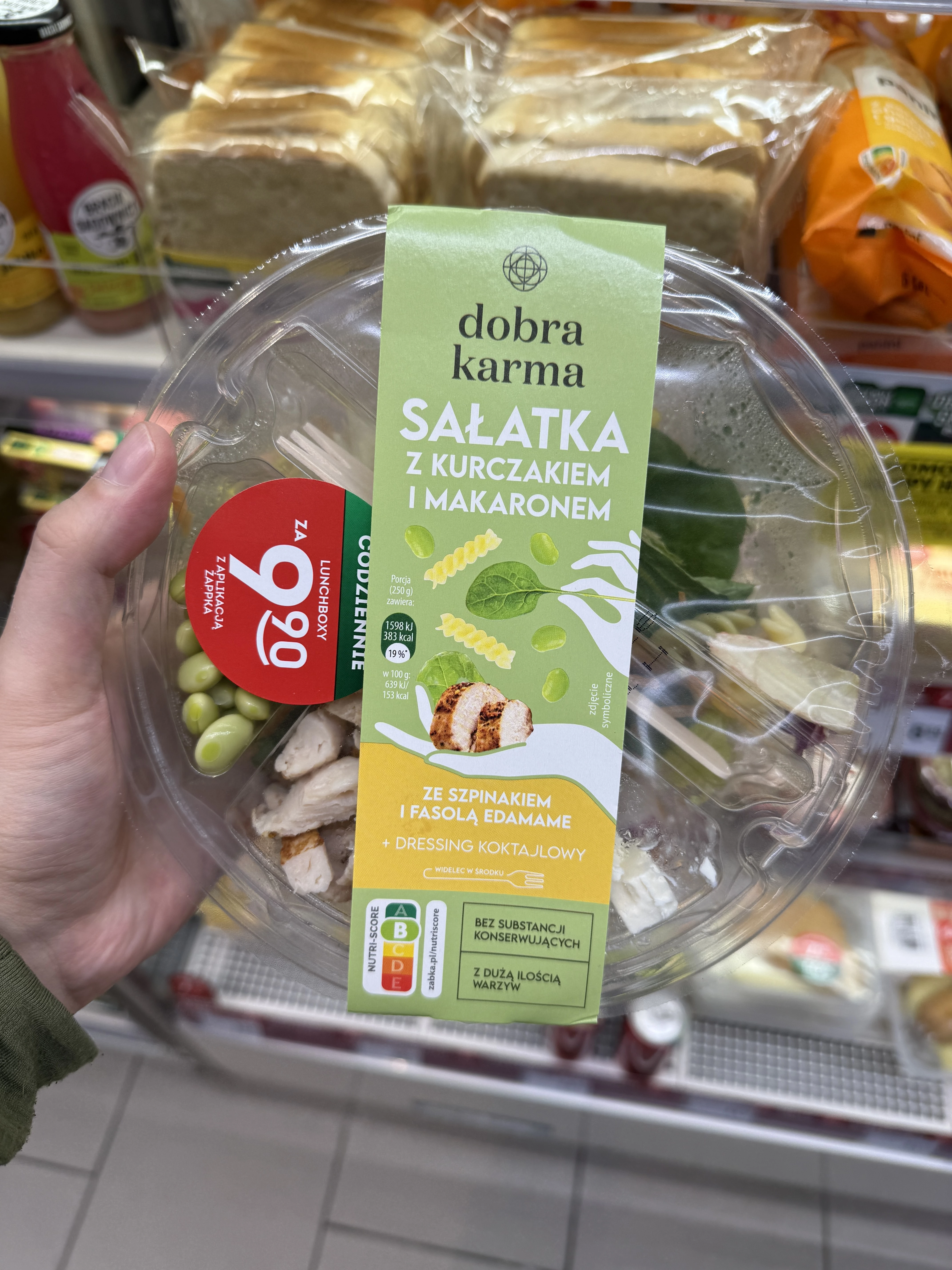 Sałatka z kurczakiem i makaronem ze szpinakiem i fasolą edamame – Dobra Karma |