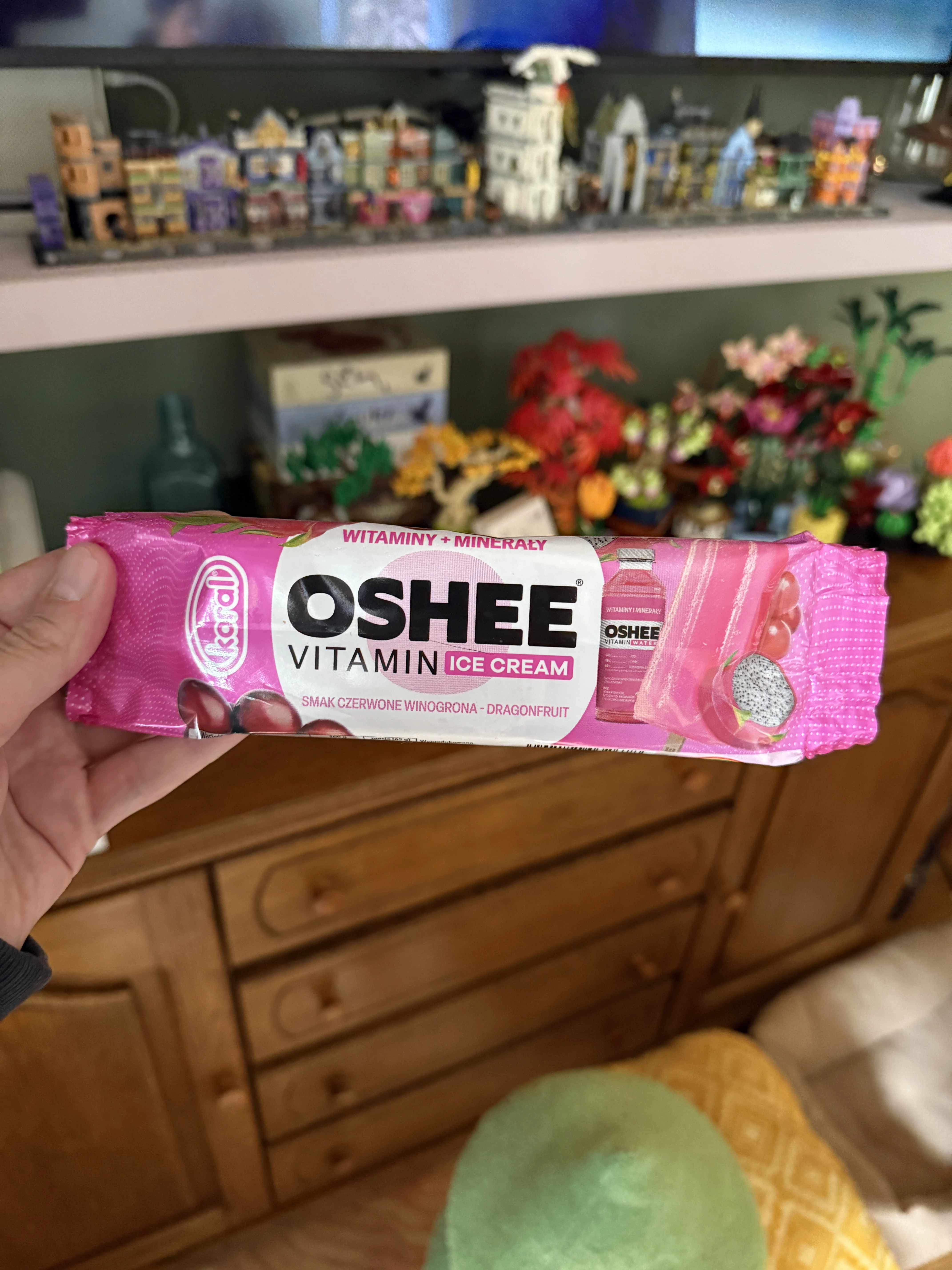 Koral Oshee Vitamin Ice Cream czerwone winogrona dragonfruit | 65ml