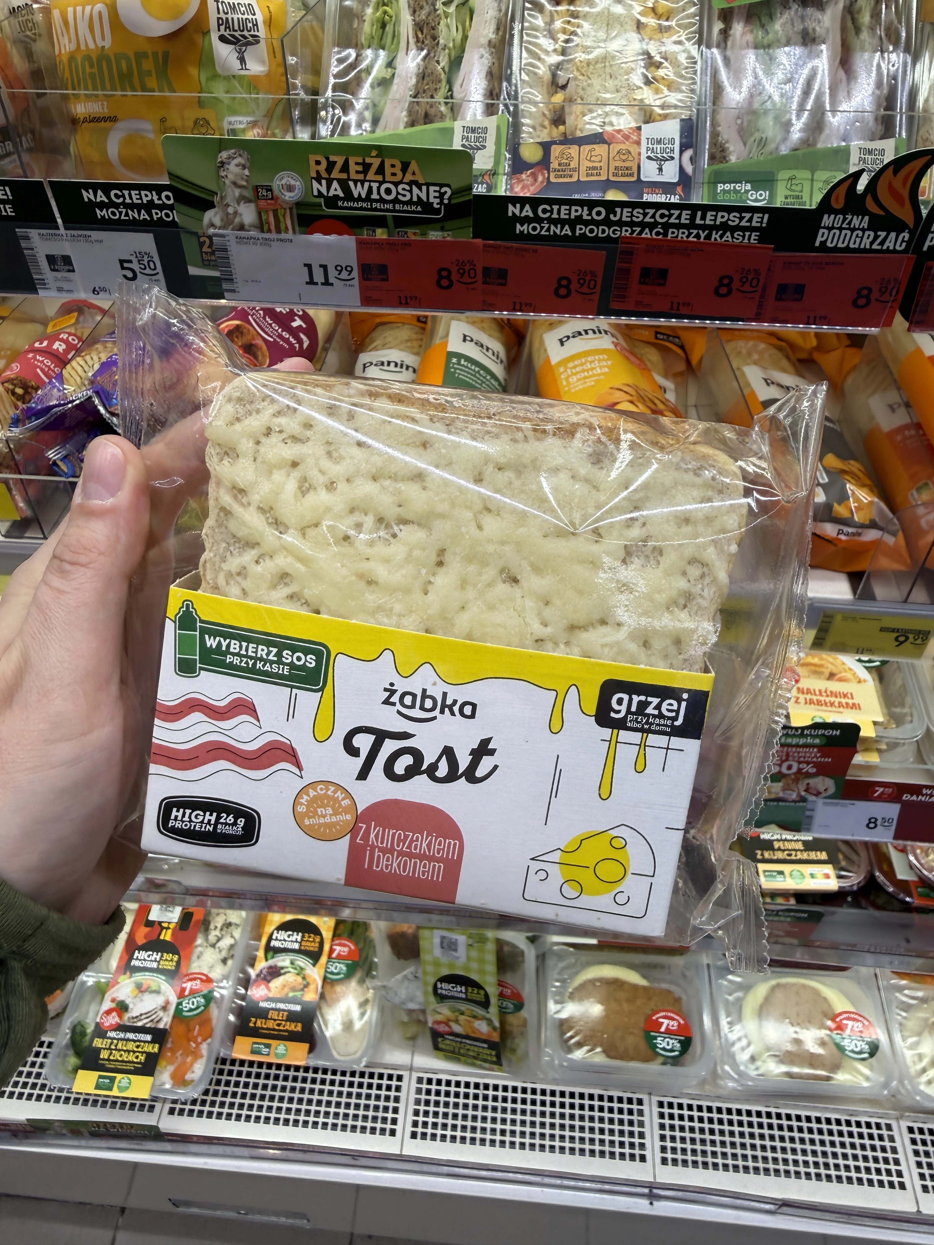 Żabka Tost z kurczakiem i bekonem | 166g