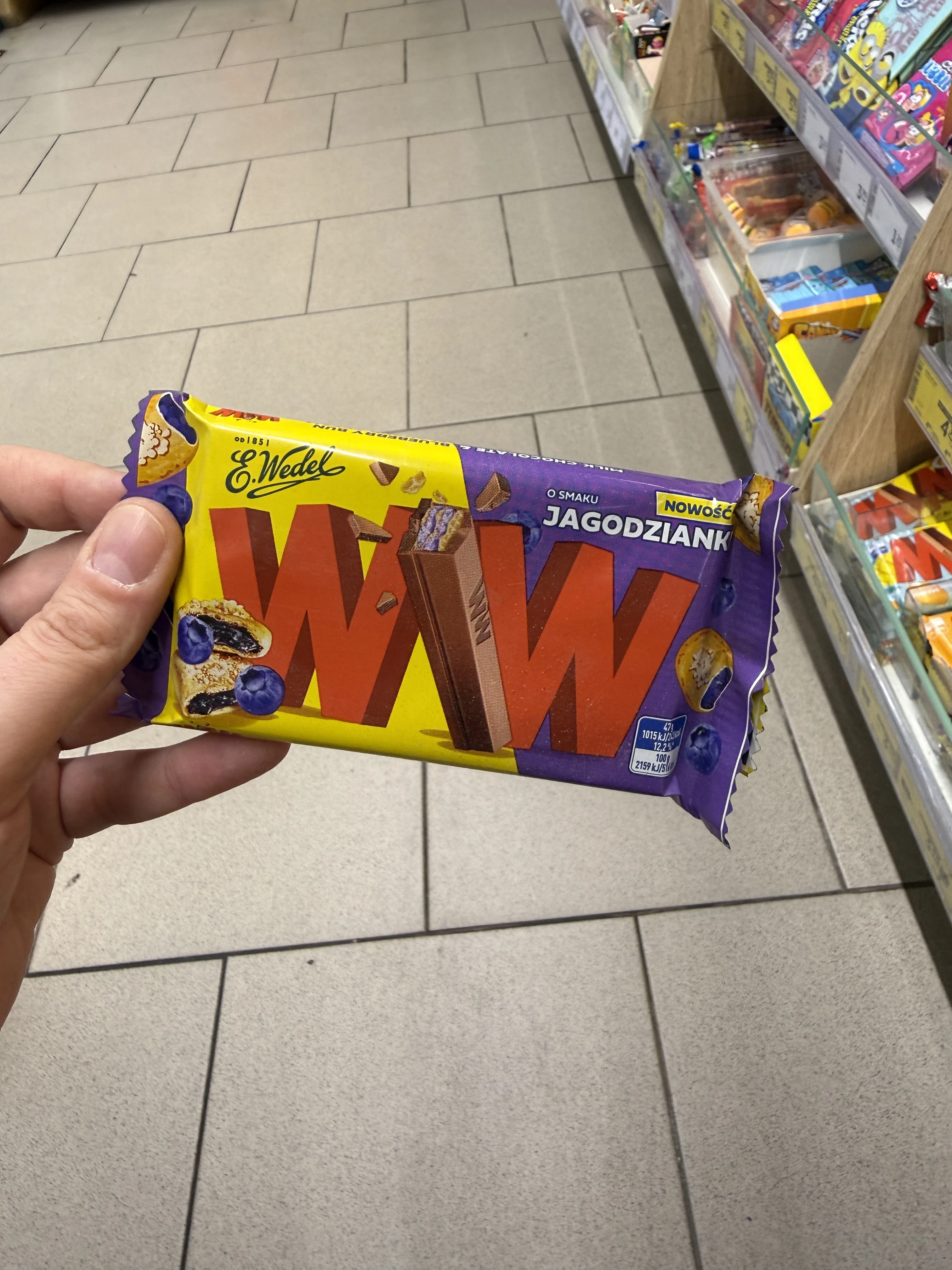 Wafelek WW o smaku jagodzianki w mlecznej czekoladzie E. Wedel | 47g