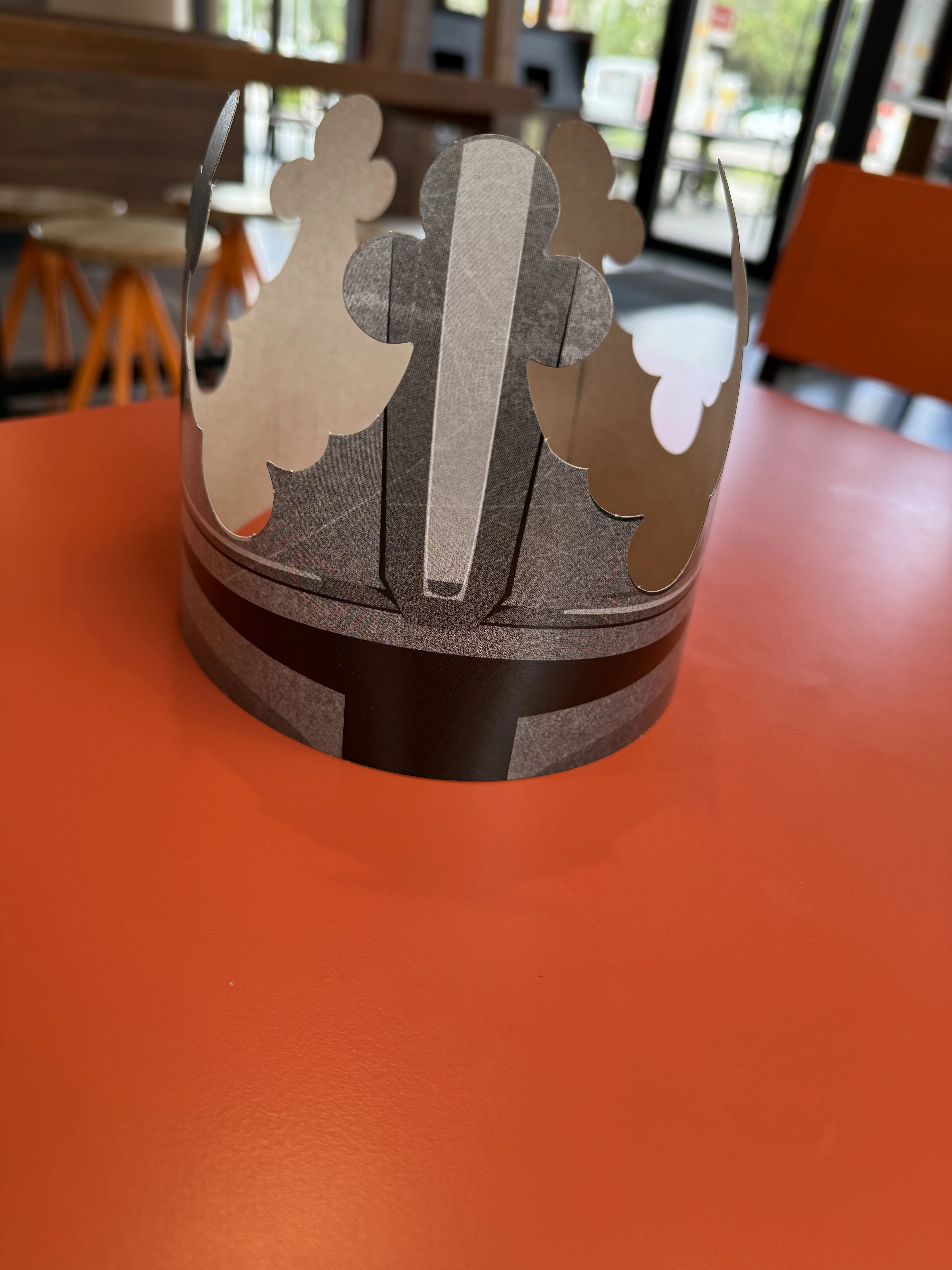 Korona Burger King „Mandalorian i Grogu” – wariant ciemny