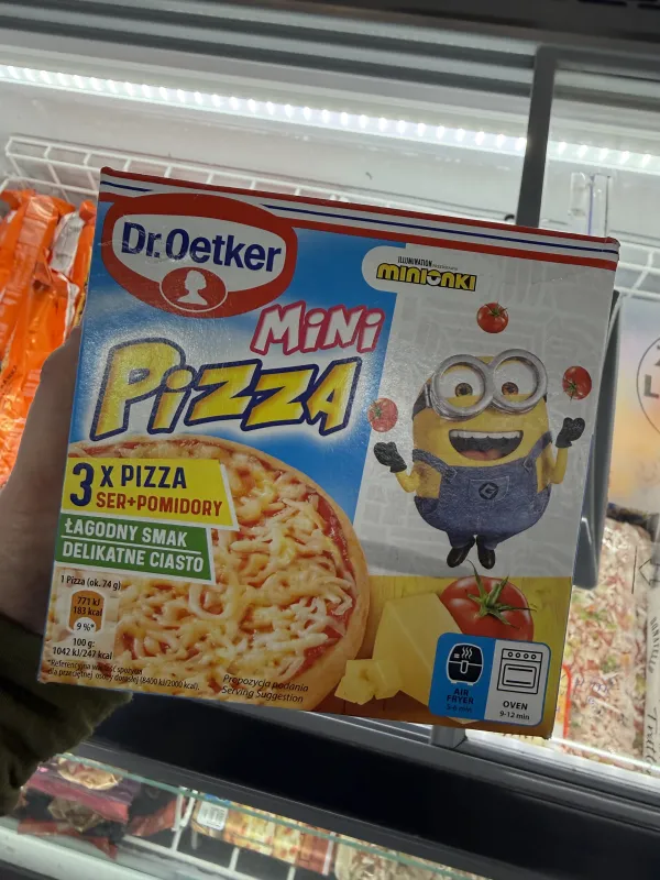 Dr. Oetker Mini Pizza Ser Pomidor Minionki (Minionek żonglujący pomidorami) | 220g
