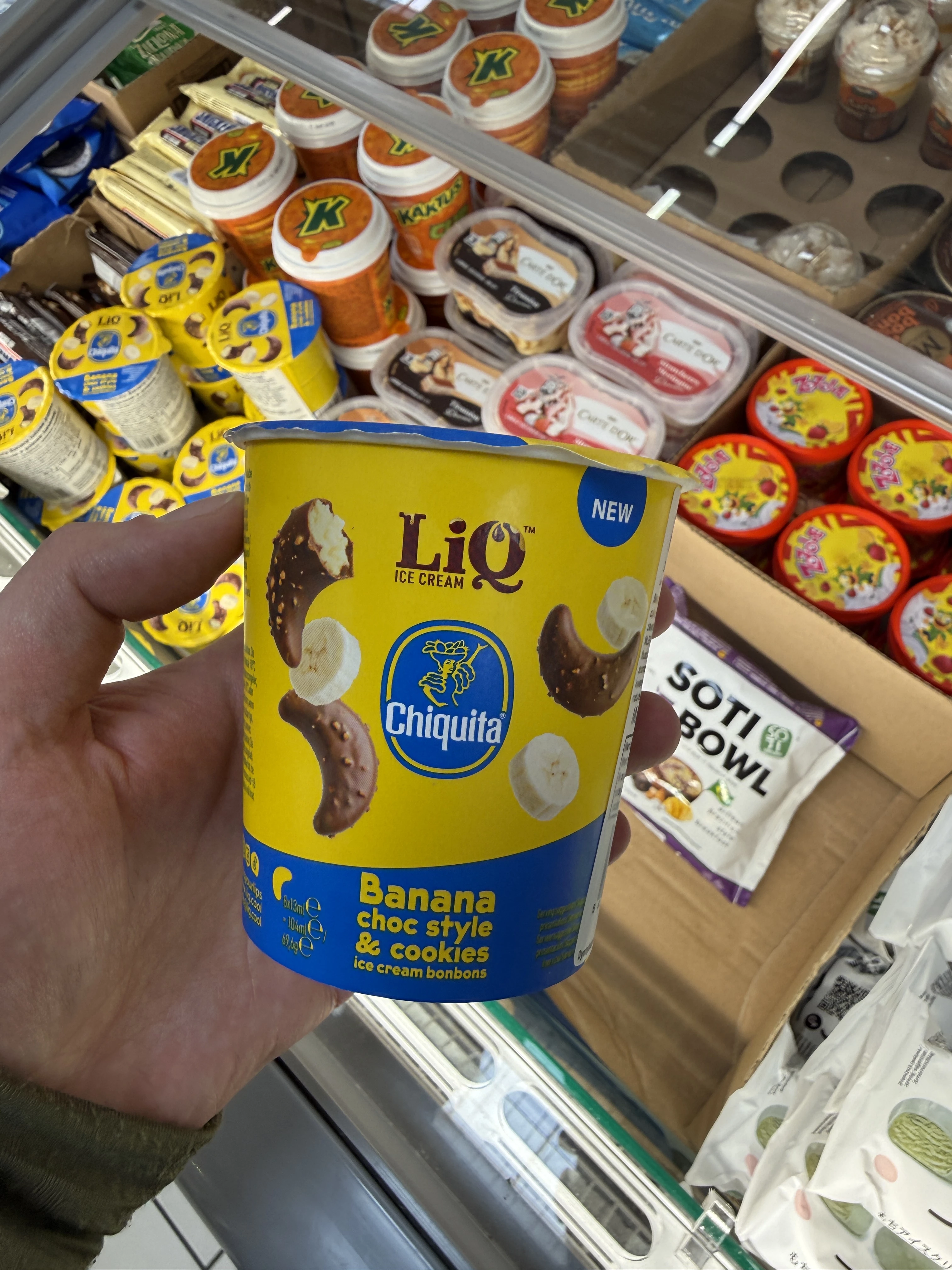 LiQ Chiquita Banana Choc Style & Cookies Ice Cream Bonbons | 104ml / 69,6g