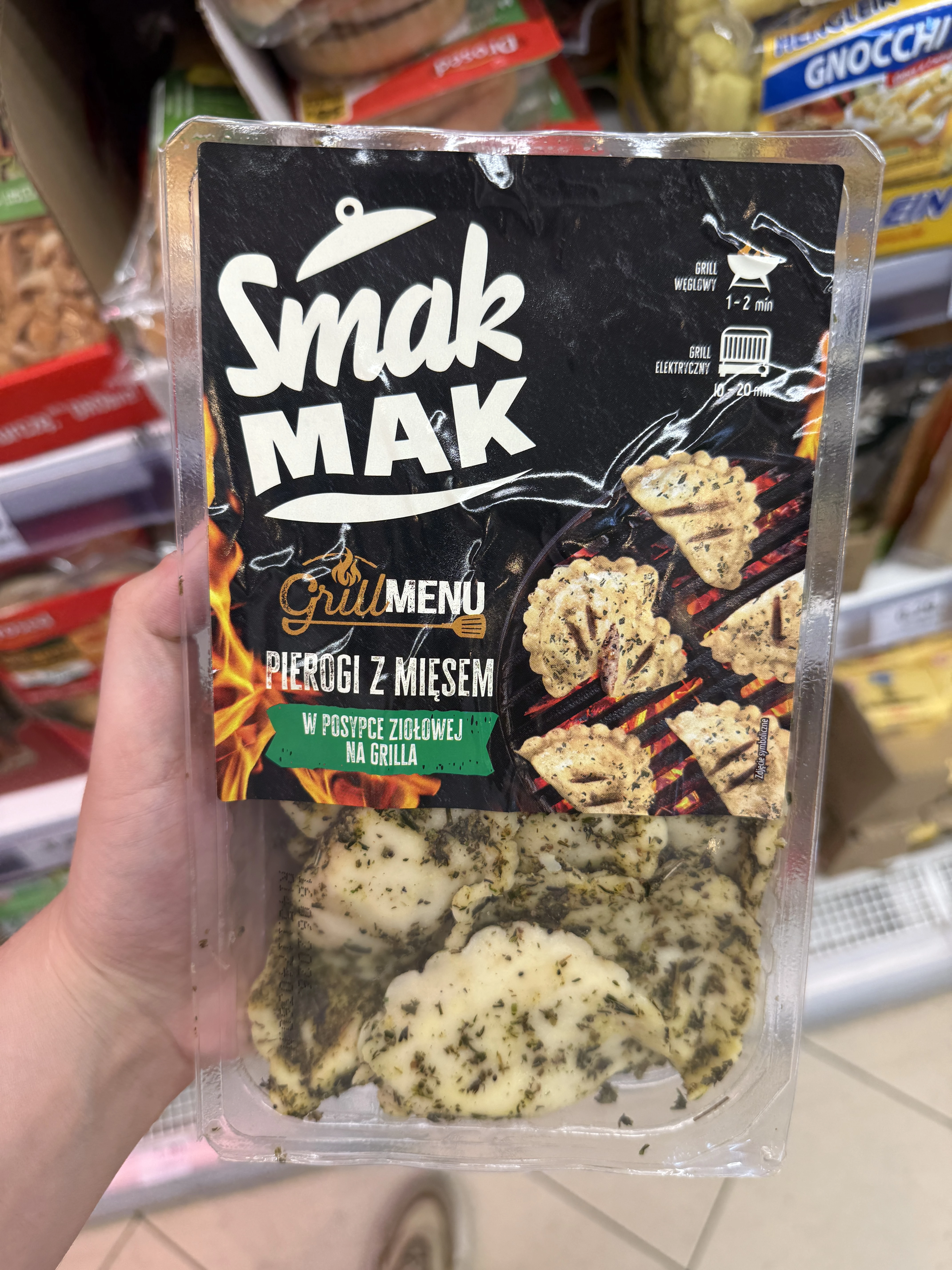 Pierogi z mięsem w posypce ziołowej na grilla Smakmak | 500g