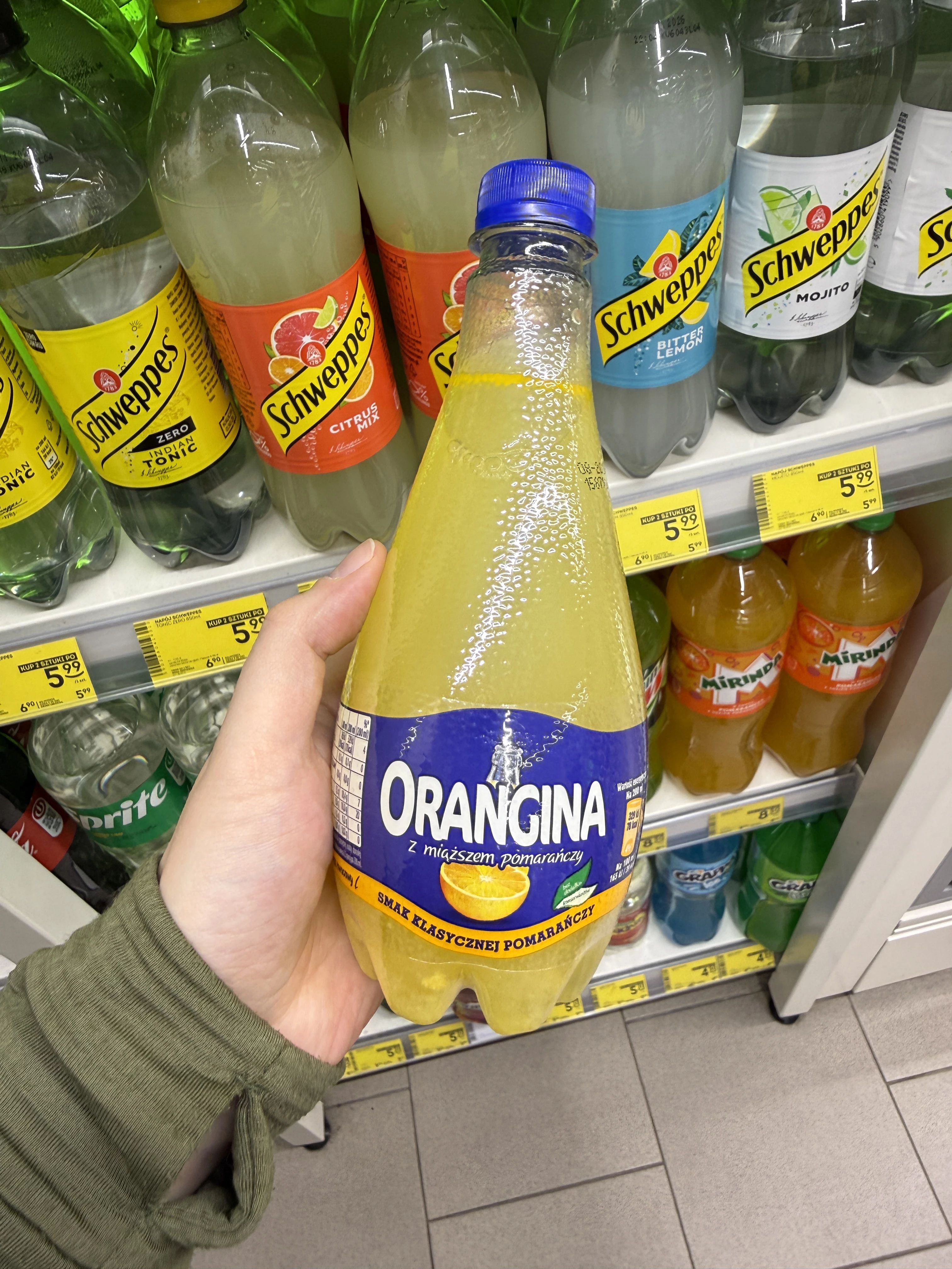 Orangina Napój gazowany smak klasycznej pomarańczy |  500ml