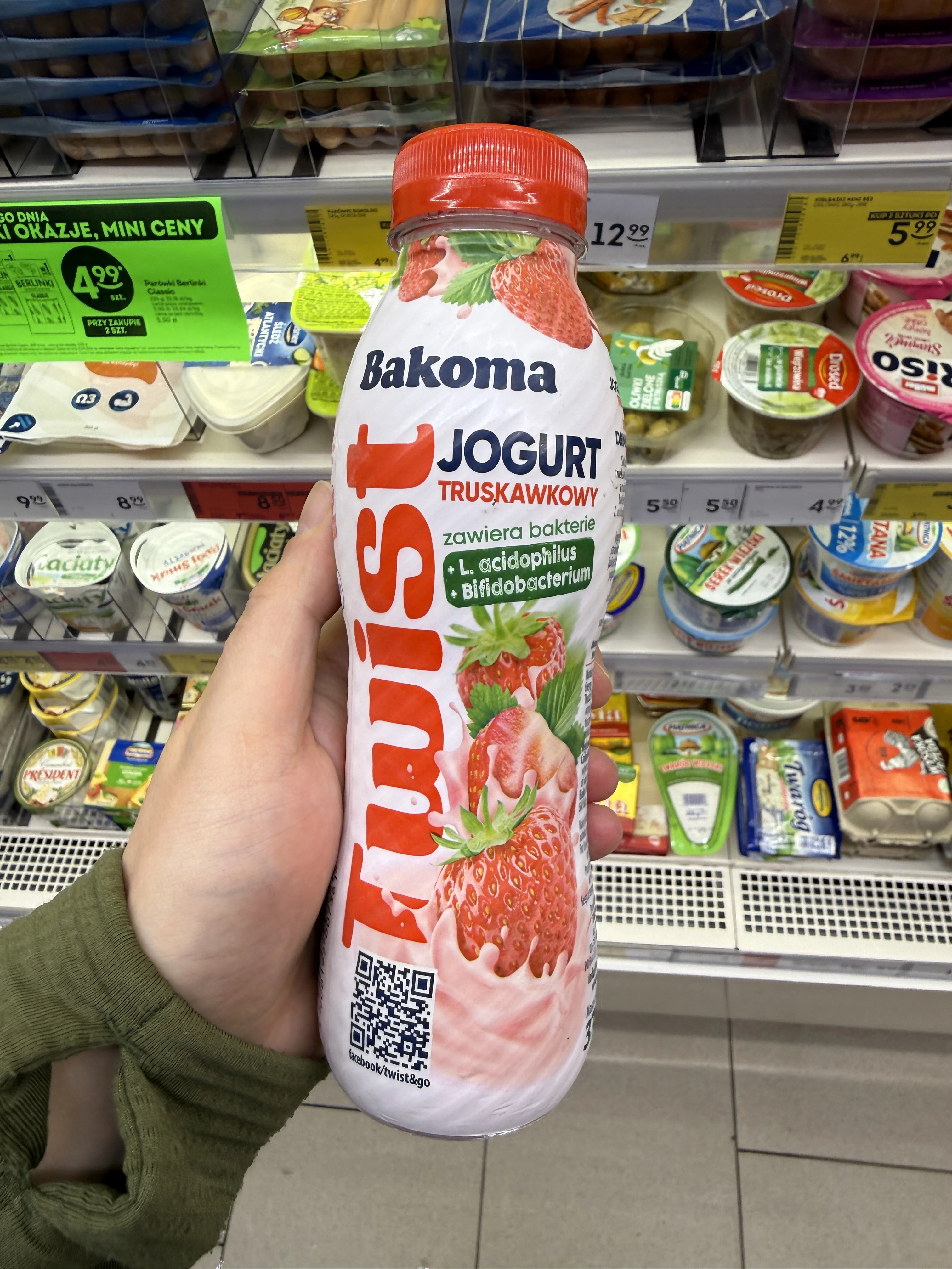 Bakoma Twist Jogurt Truskawkowy | 370g