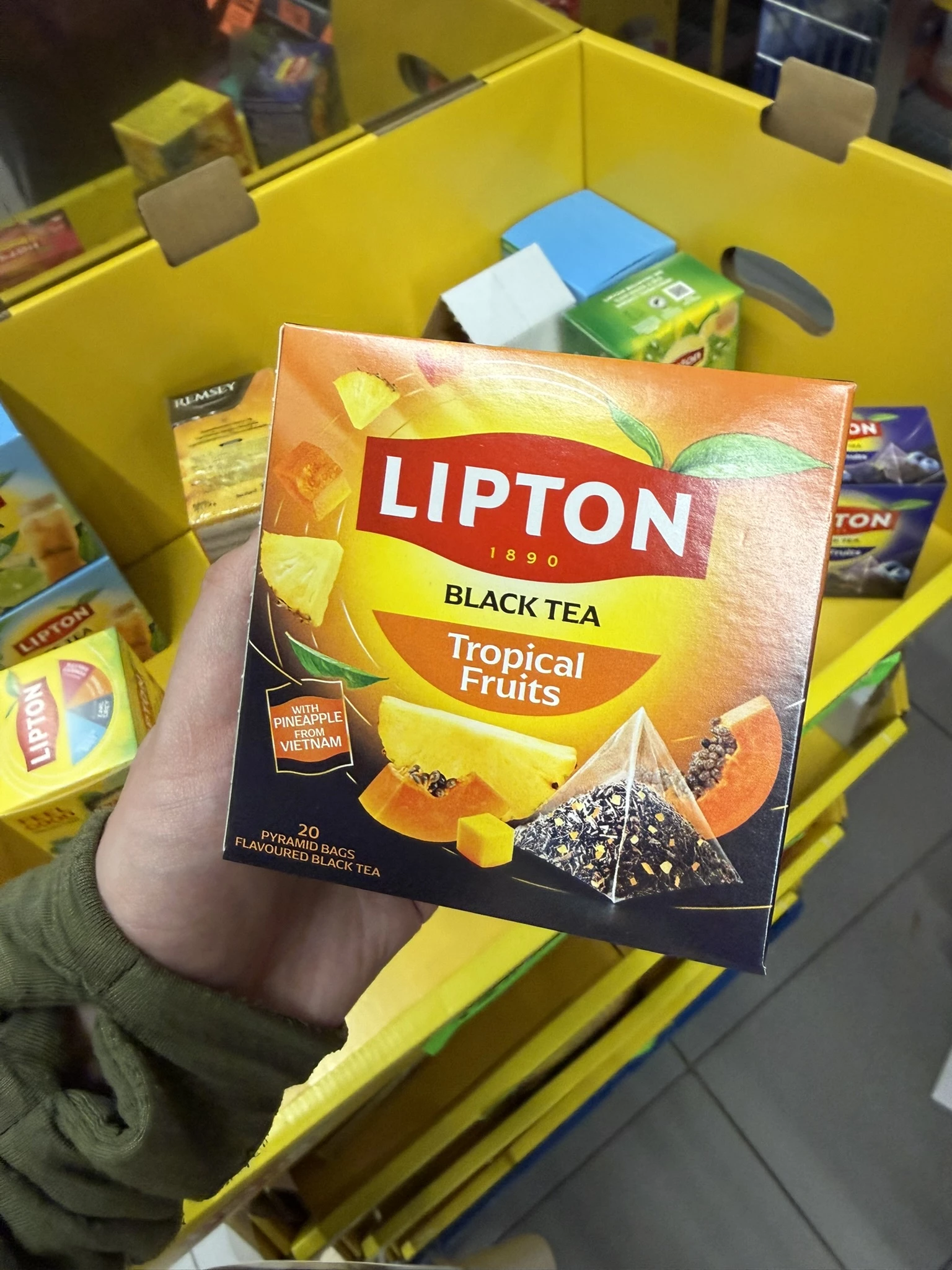 Lipton Black Tea Tropical Fruits | 34g