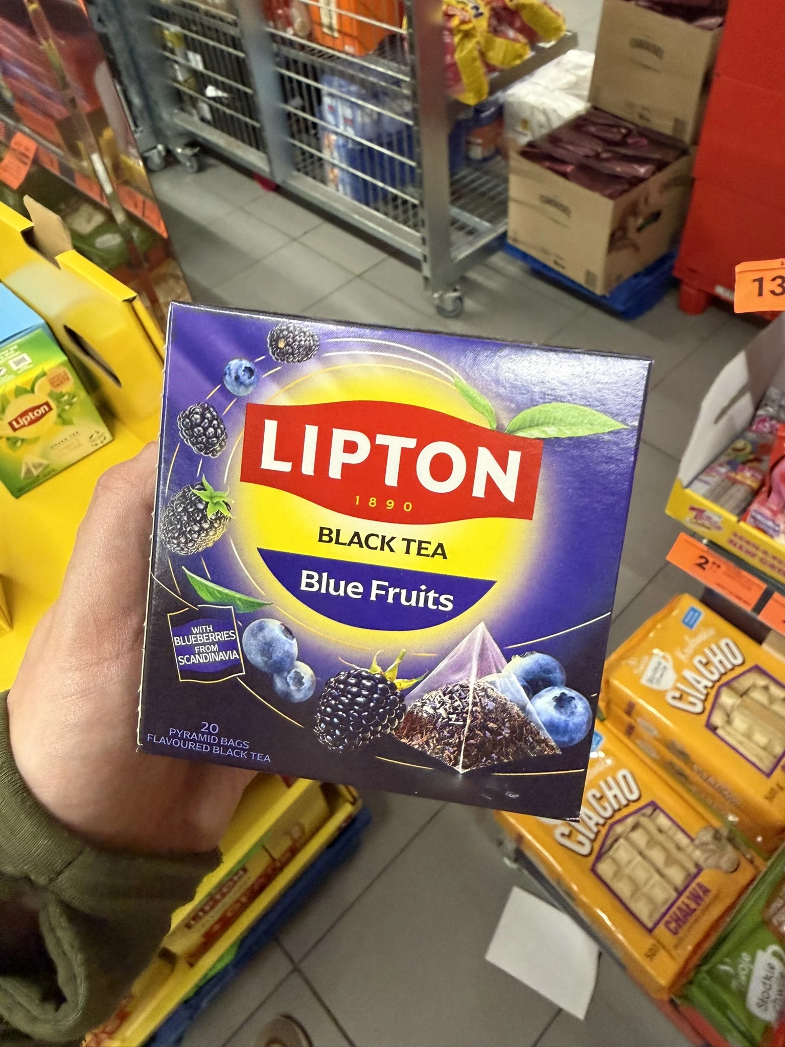 Lipton Black Tea Blue Fruits | 34g