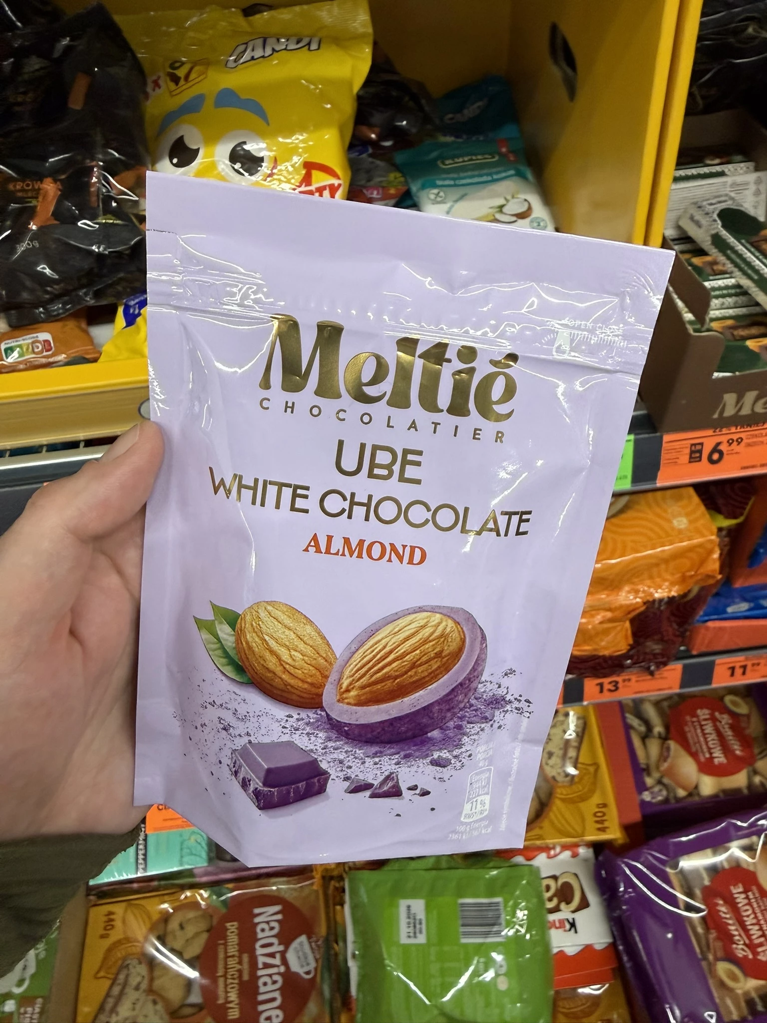 Meltié Chocolatier Ube White Chocolate Almond | 120g