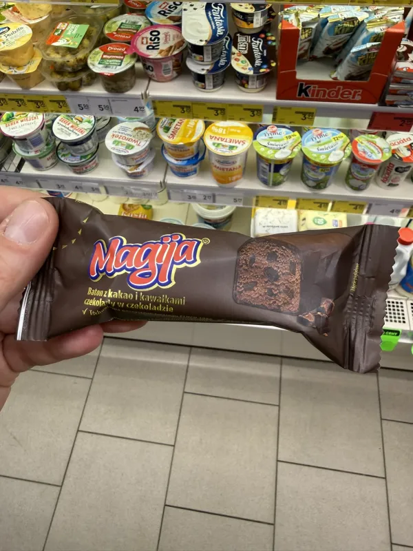 Magija Batonik twarogowy kakaowy z kawałkami czekolady w czekoladzie | 40g