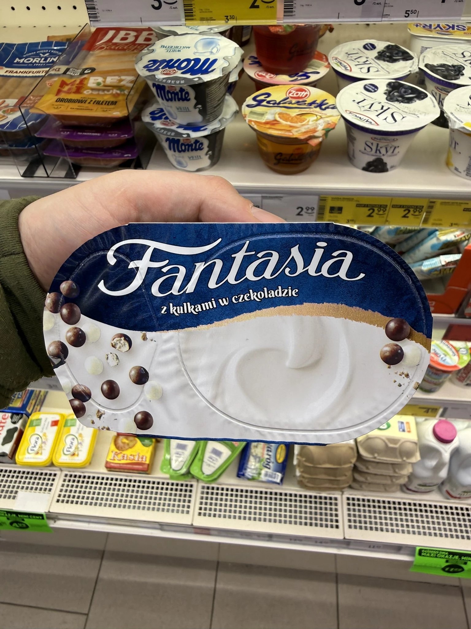 Danone Fantasia jogurt kremowy z kulkami w czekoladzie | 100g
