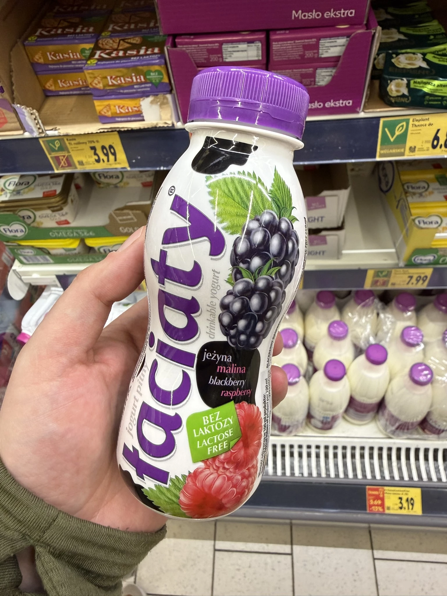 Łaciaty Jogurt pitny jeżyna malina bez laktozy | 250ml