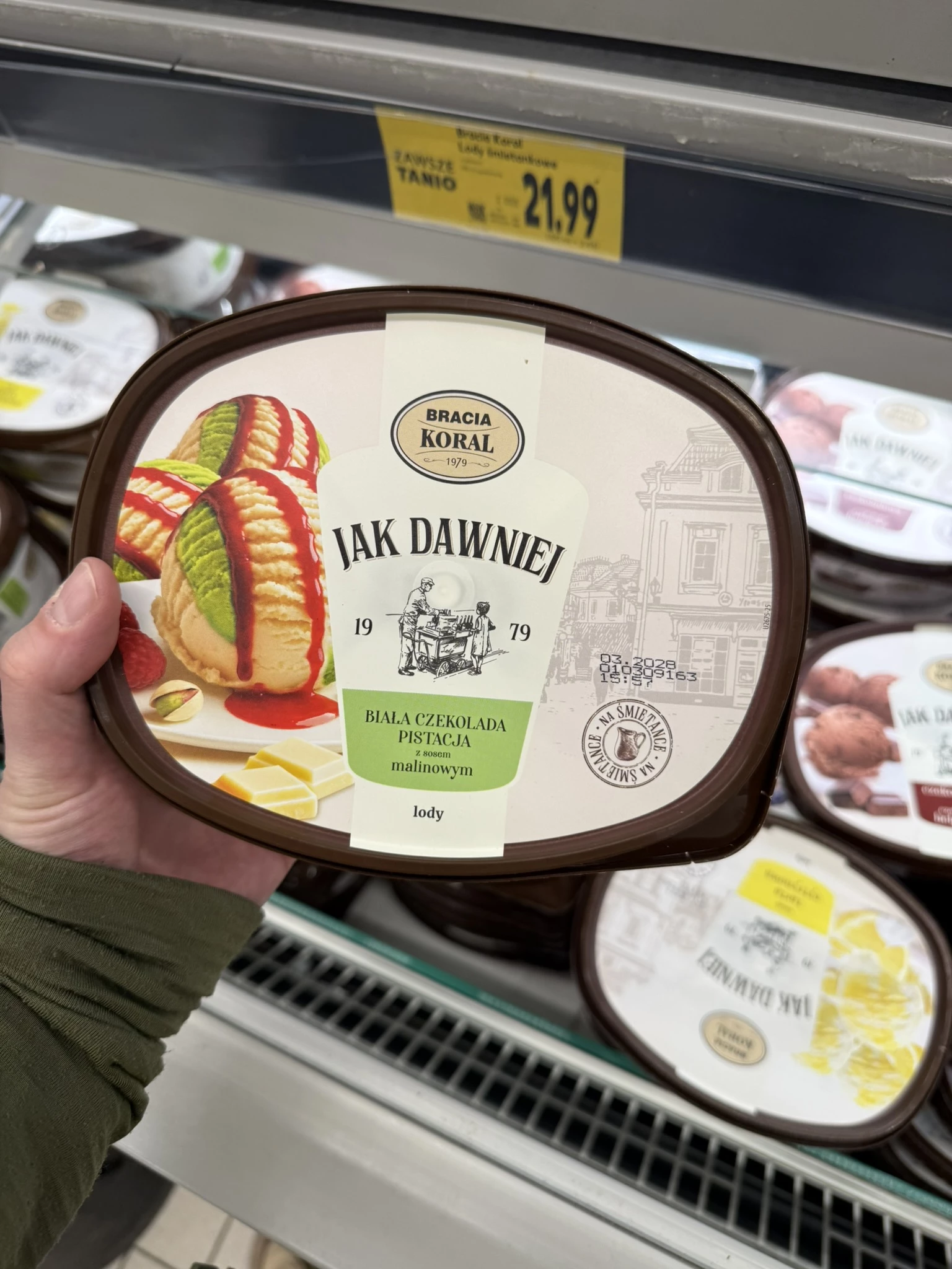 Bracia Koral Jak Dawniej Biała Czekolada i Pistacja z Sosem Malinowym | 550g / 900ml