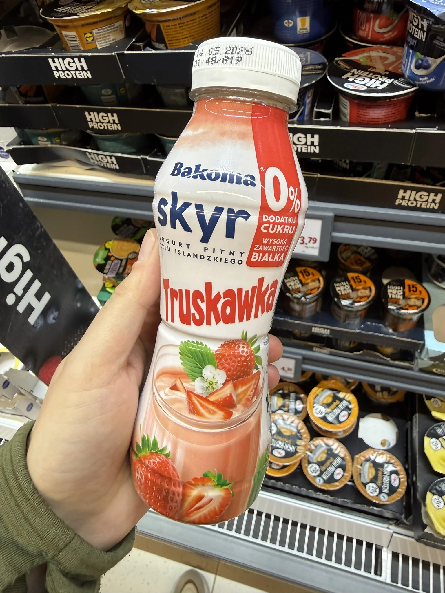 Bakoma Skyr jogurt pitny typu islandzkiego o smaku truskawkowym bez dodatku cukru | 300g