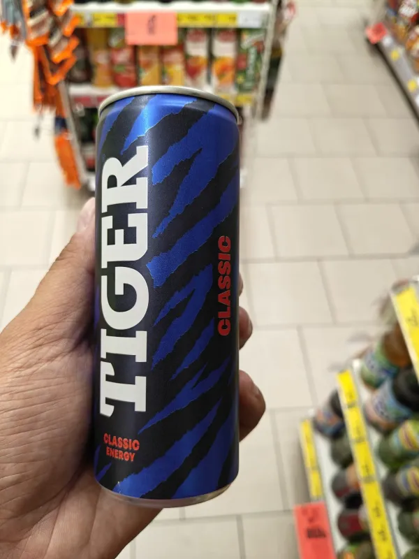 Tiger Energy Drink Classic (czarna puszka z pazurami) | 250ml