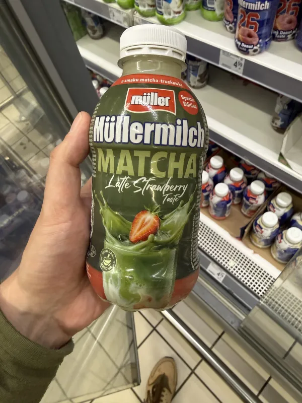 Müllermilch Matcha Latte Strawberry Taste | 400g / 380ml