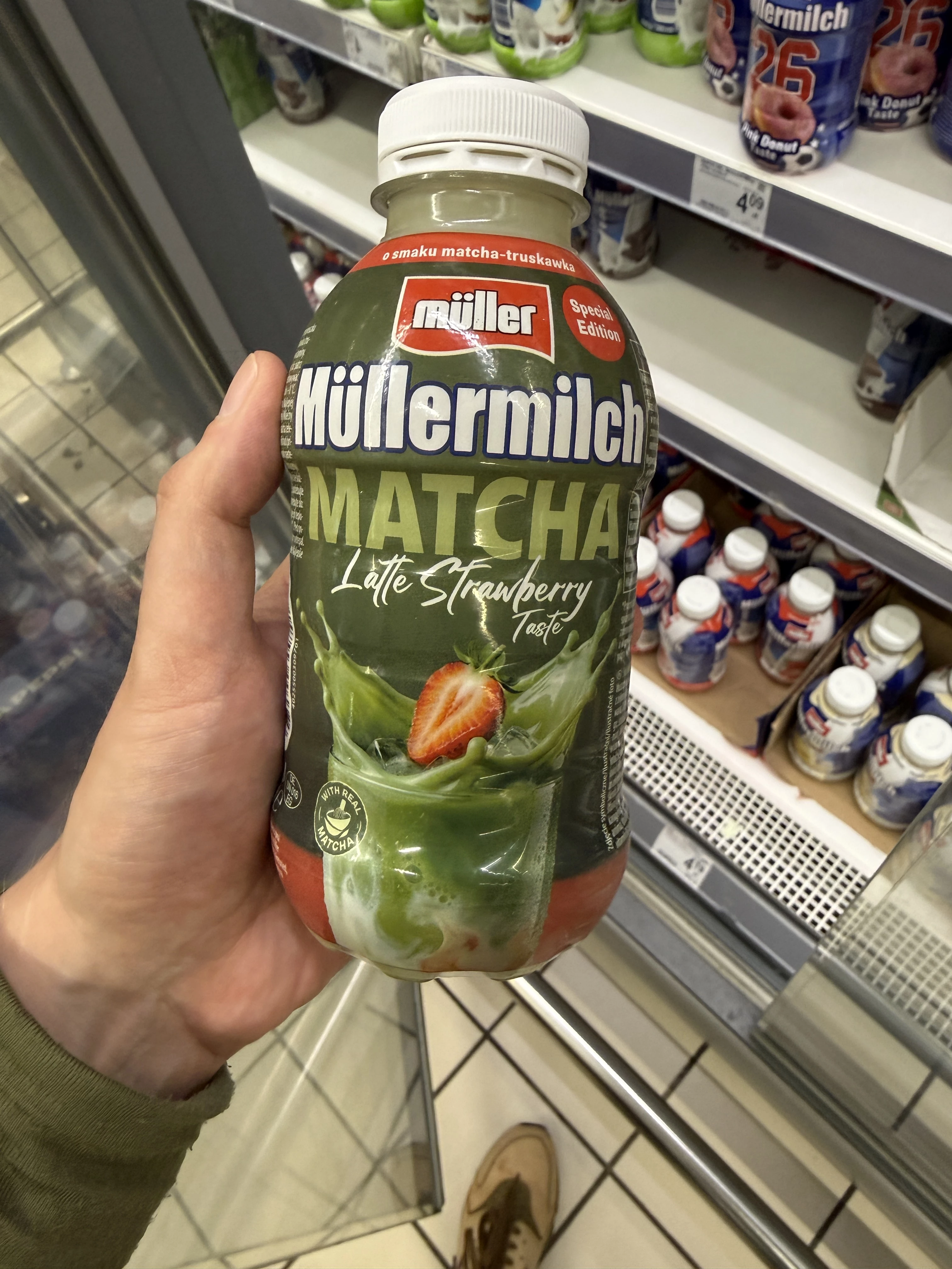 Müllermilch Matcha Latte Strawberry Taste | 400g / 380ml