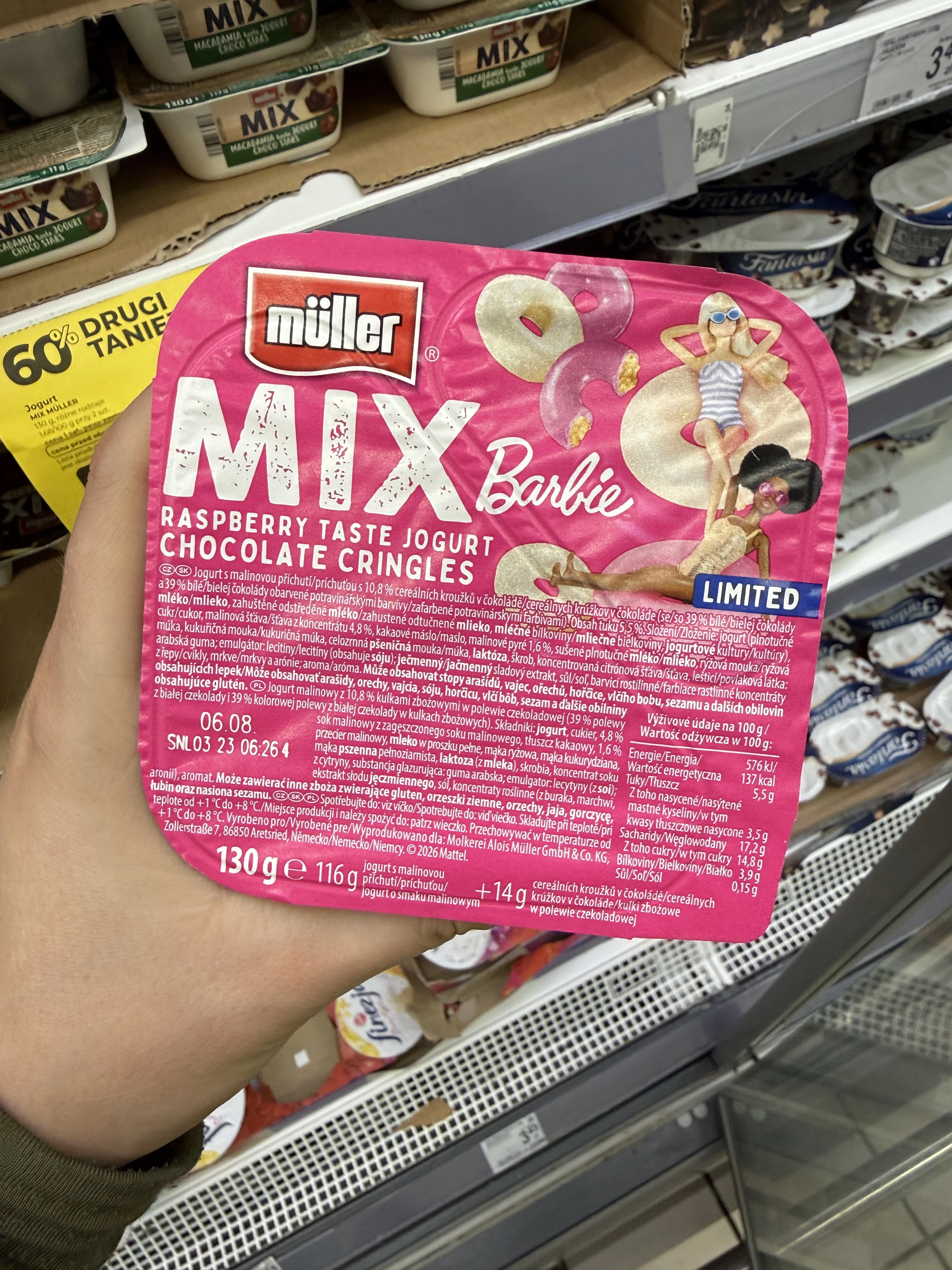Müller MIX Barbie Raspberry Taste Jogurt Chocolate Cringles | 130g