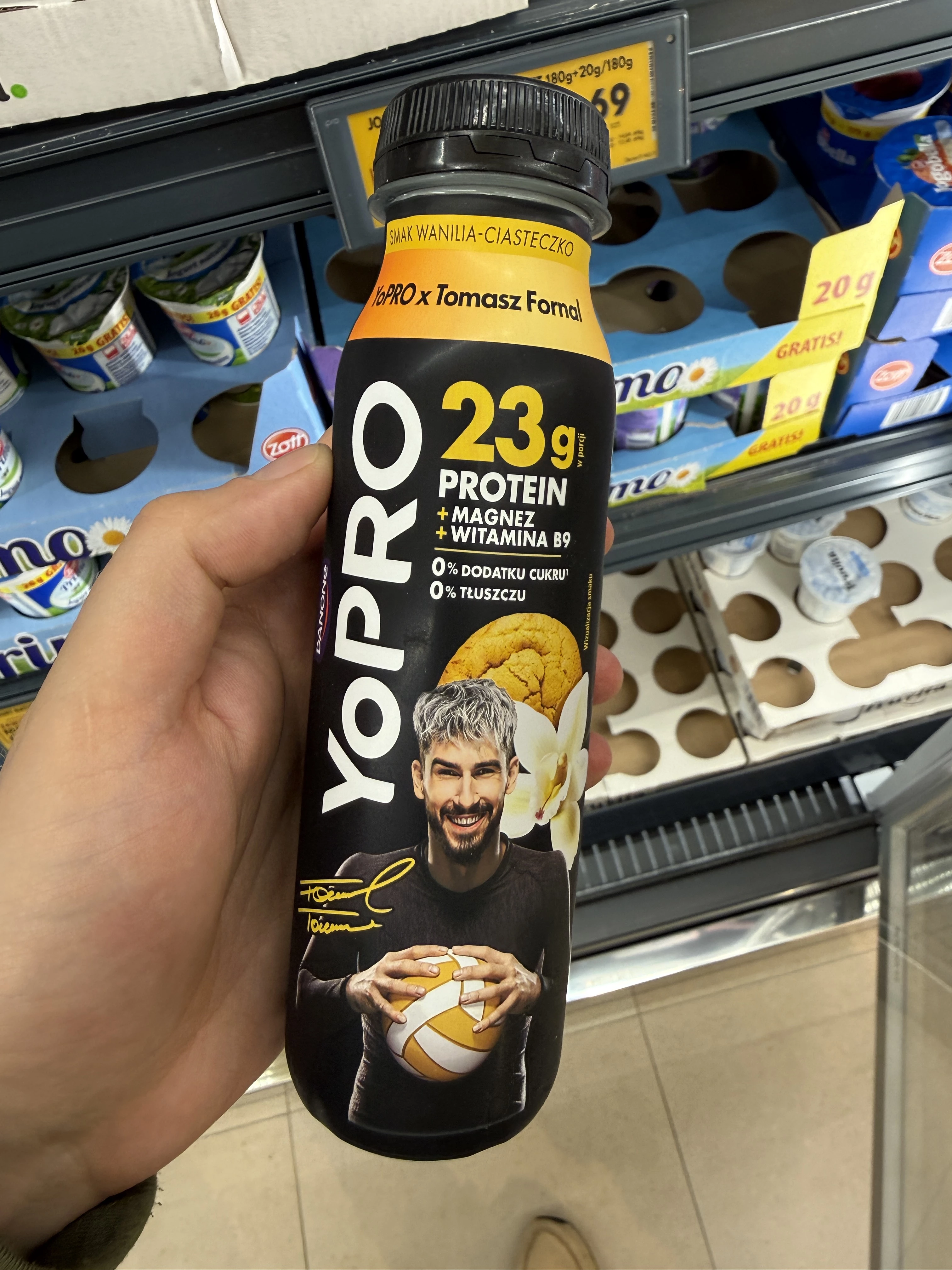 Danone YoPro Jogurt pitny smak wanilia-ciasteczko (edycja Tomasz Fornal) | 270g