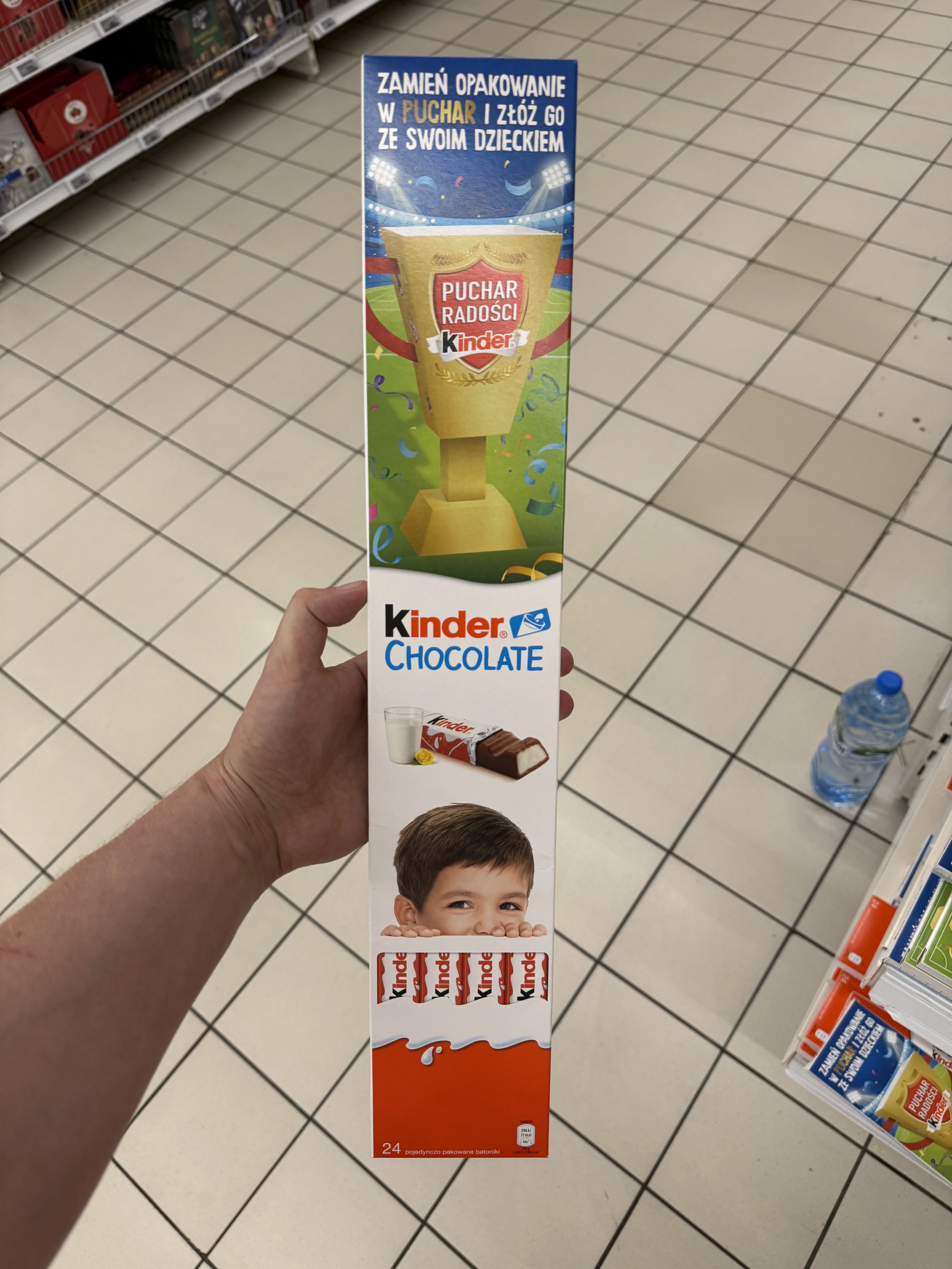 Kinder Chocolate Batoniki z mlecznej czekolady z nadzieniem mlecznym | 300g (24 x 12,5g)
