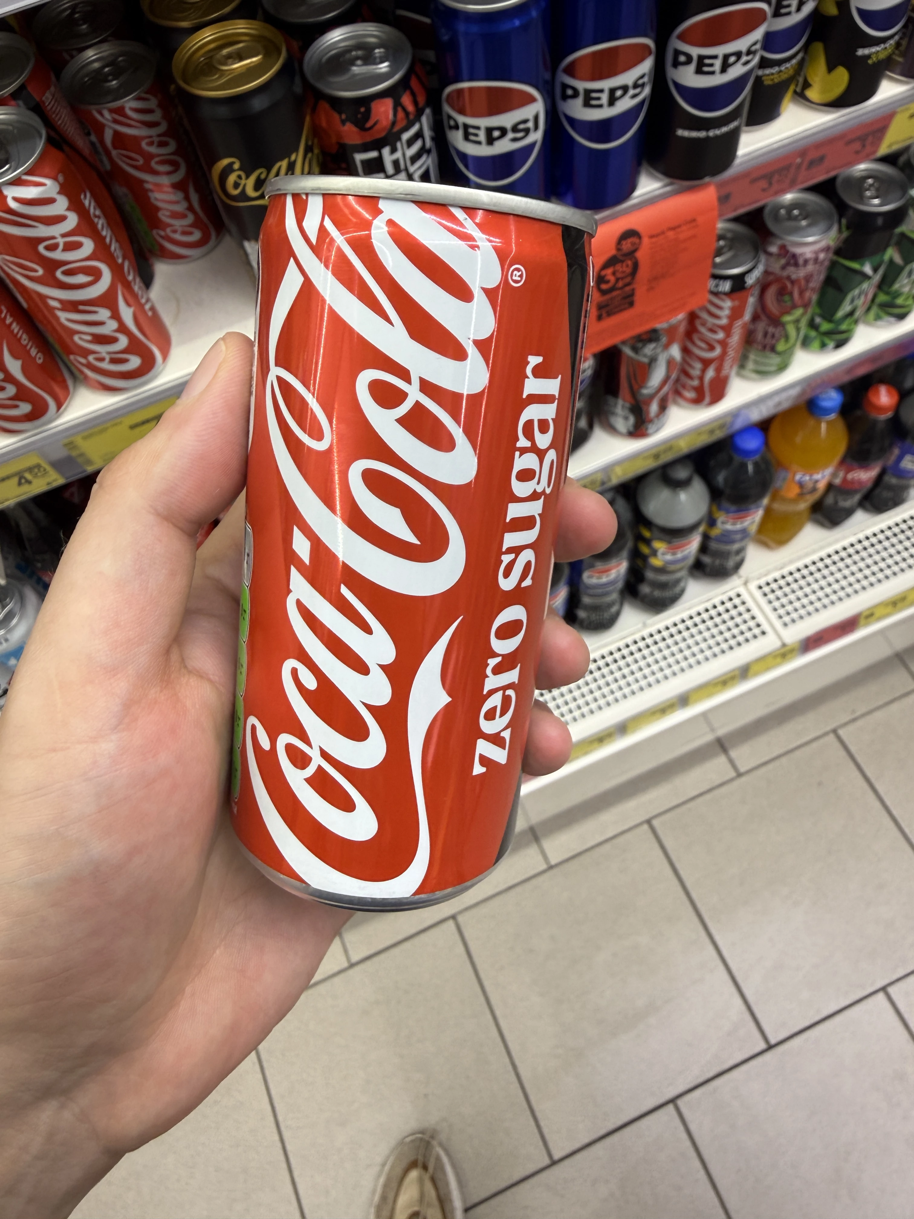 Coca-Cola Zero Sugar (białe logo, napis zero sugar) | 200ml