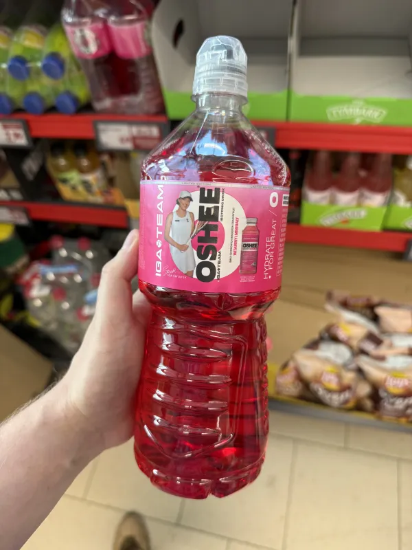 Oshee & Iga Team Isotonic Drink czerwone winogrono i smocze owoce | 1000ml