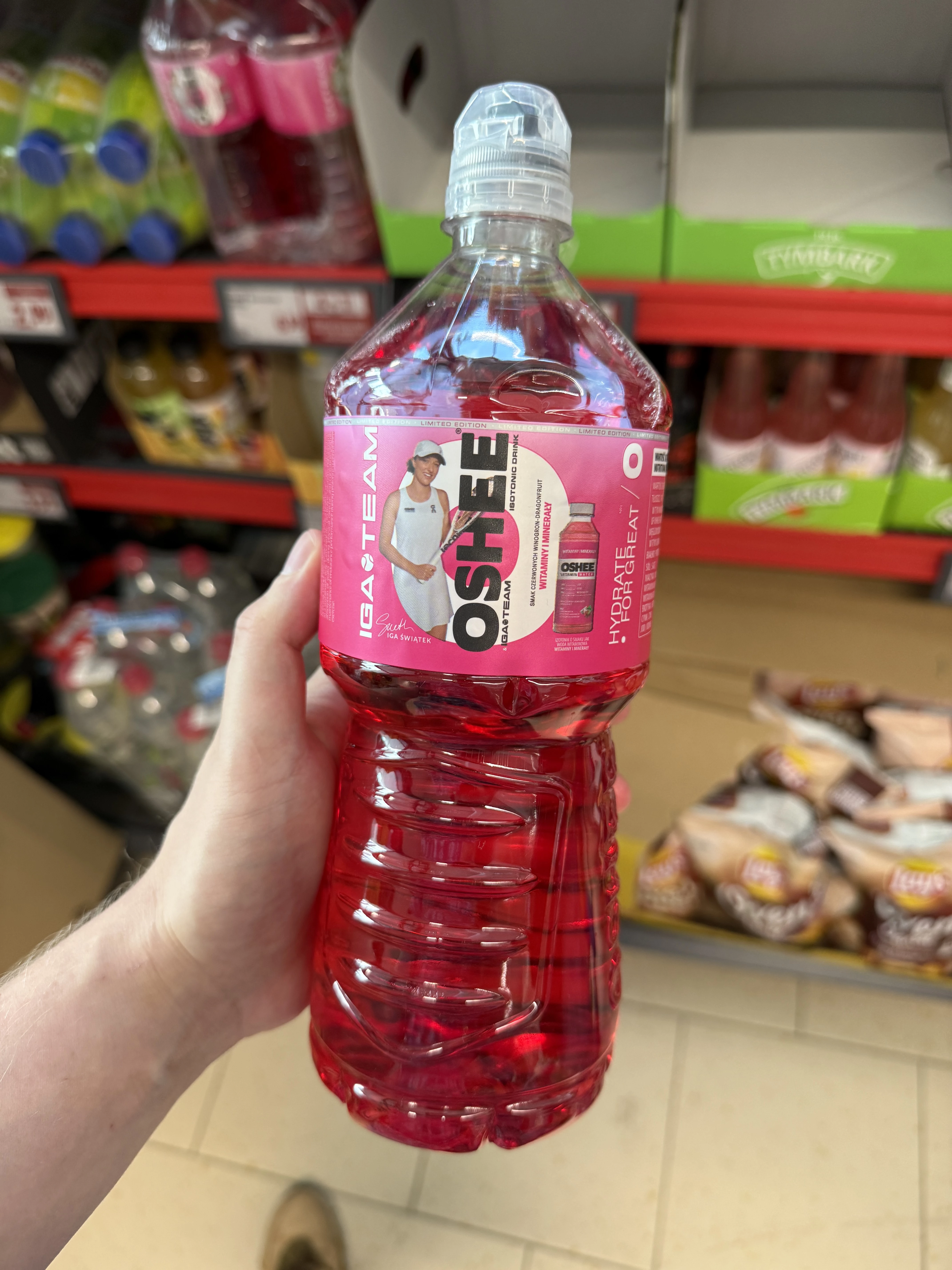 Oshee & Iga Team Isotonic Drink czerwone winogrono i smocze owoce | 1000ml