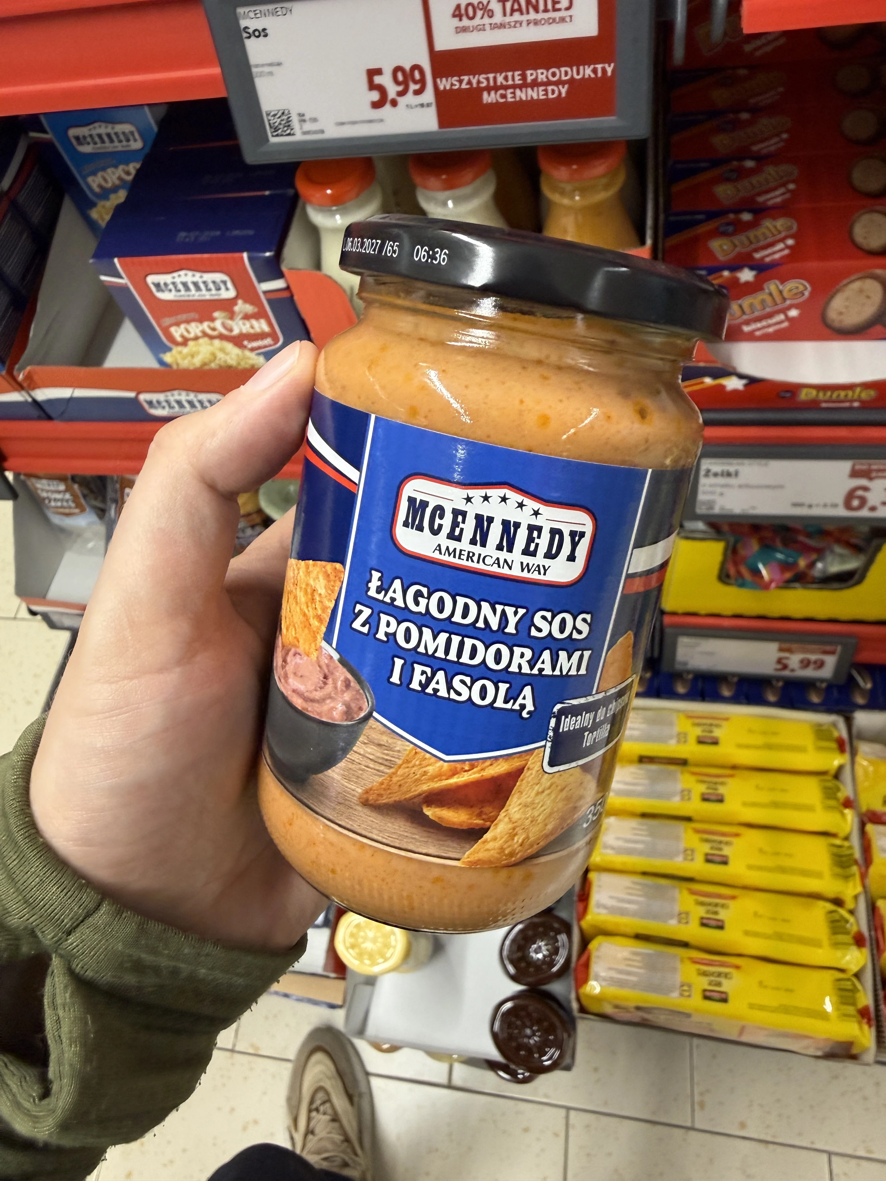 McEnnedy Łagodny Sos z Pomidorami i Fasolą | 350g
