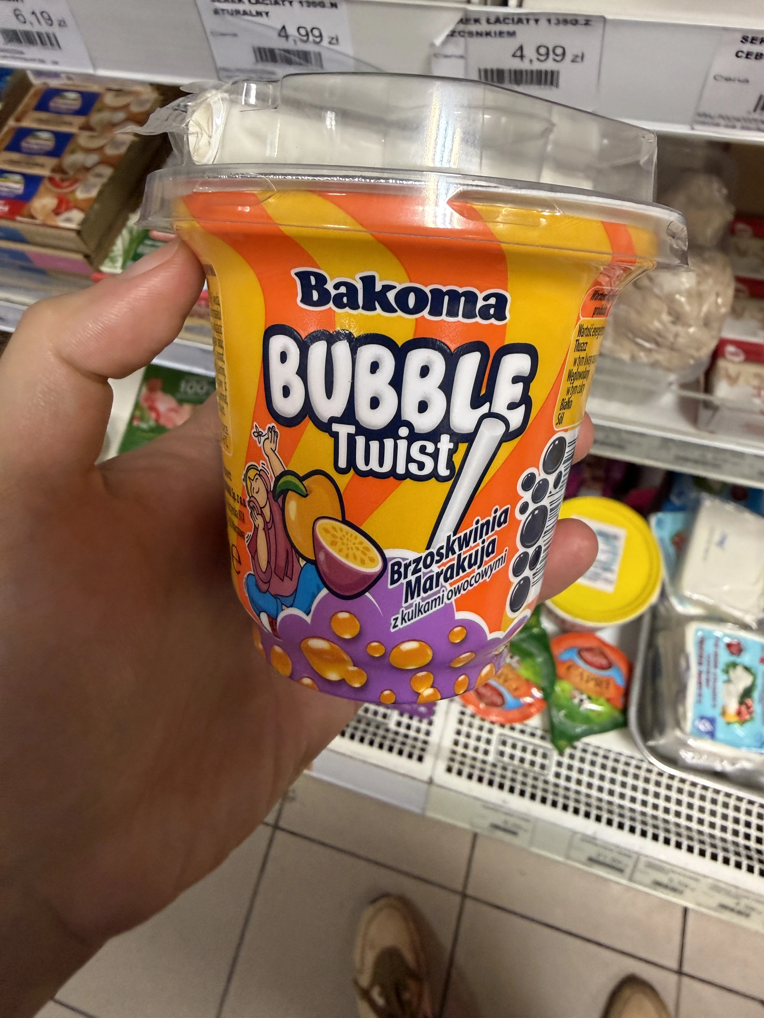 Bakoma Bubble Twist jogurt pitny brzoskwinia marakuja z kulkami owocowymi | 210g