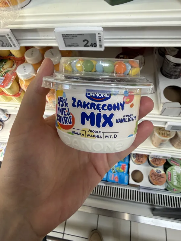 Danone Zakręcony Mix Jogurt o smaku waniliowym | 125g