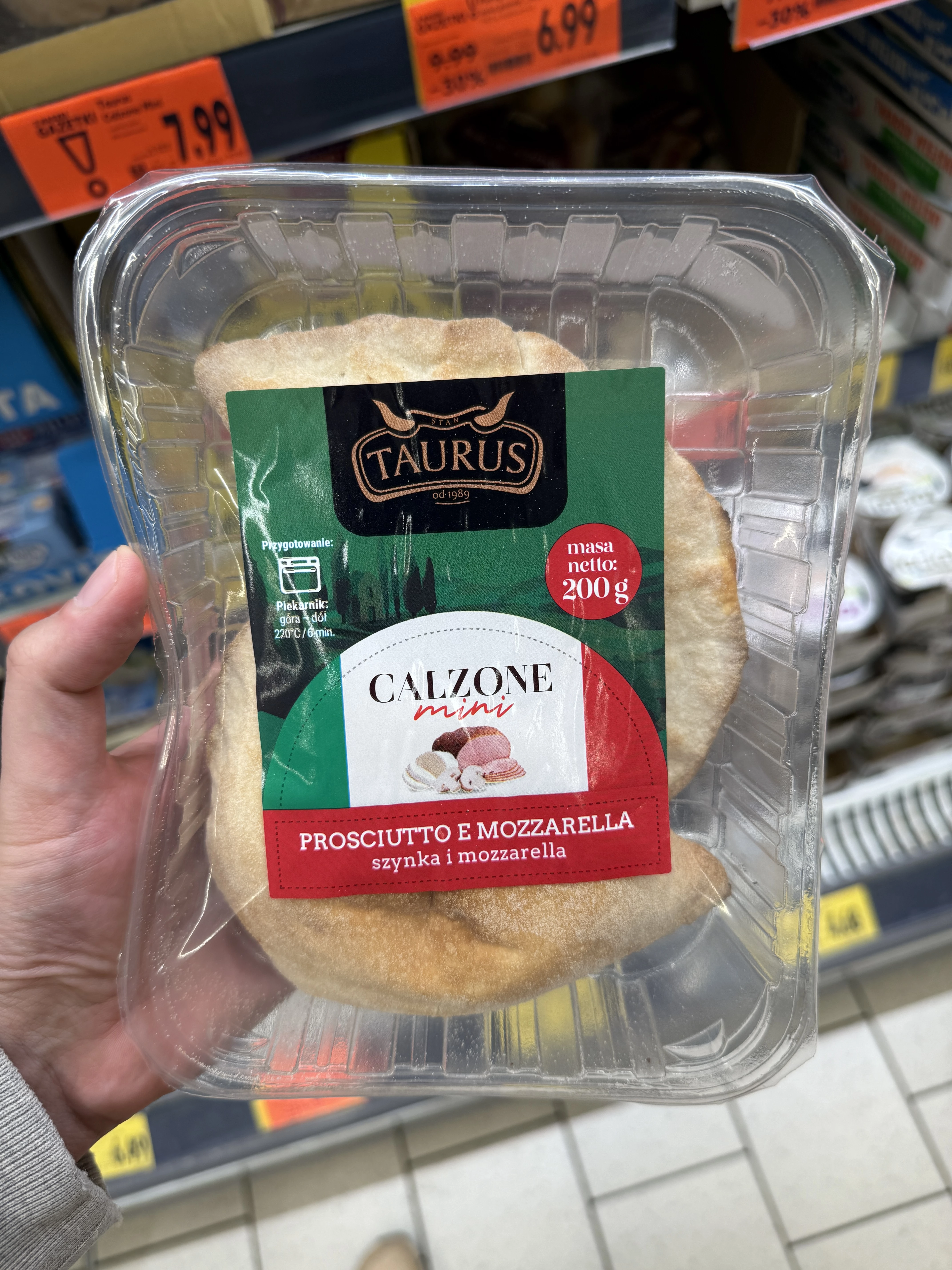 Taurus Calzone Mini z szynką i serem mozzarella / Calzone mini Prosciutto e Mozzarella |