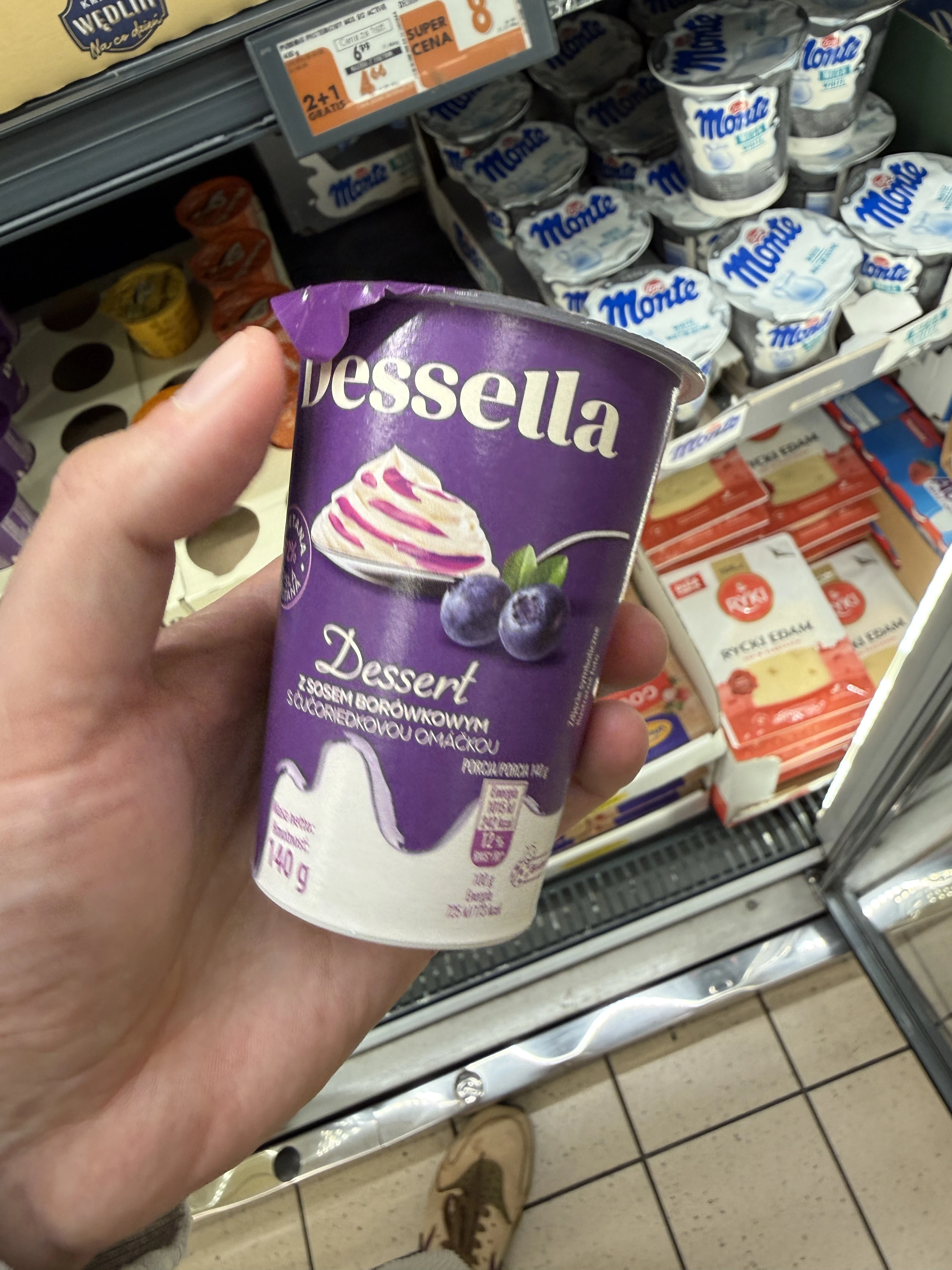 Dessella Deser na bazie śmietany z sosem borówkowym | 140g